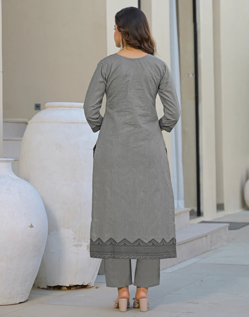 Skylee Cotton Woven Straight 3 Piece Kurta Set For Woman