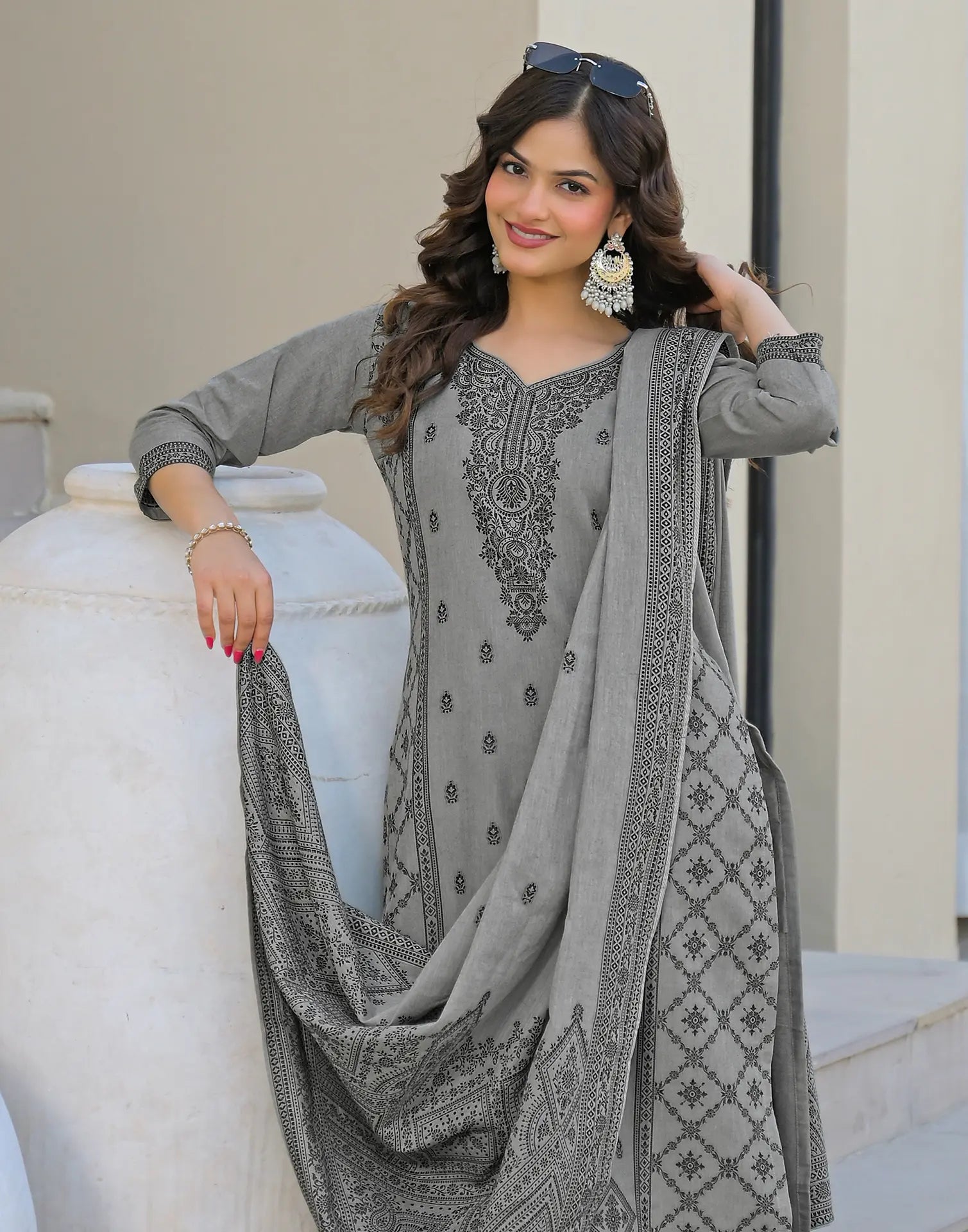 Skylee Cotton Woven Straight 3 Piece Kurta Set For Woman
