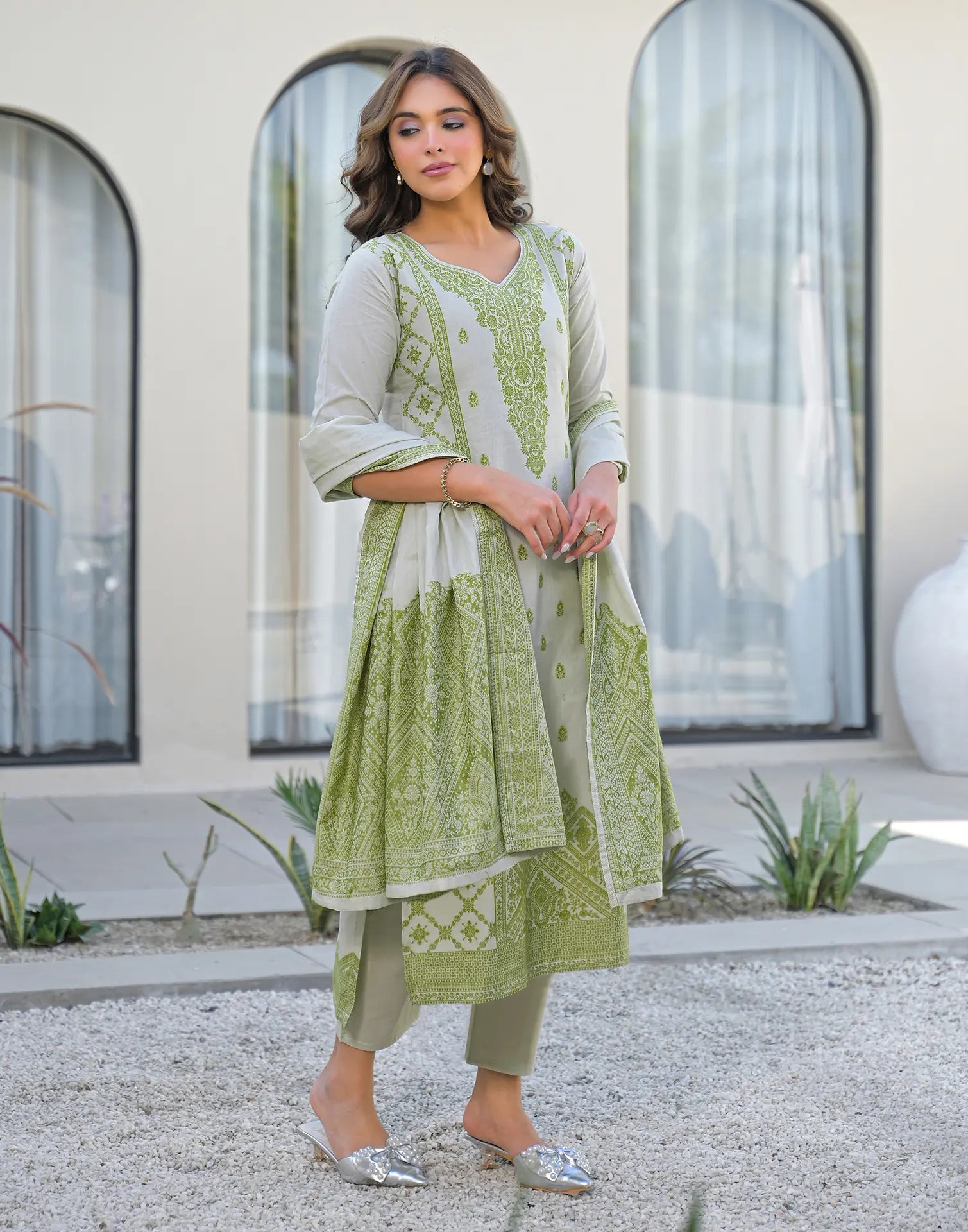 Skylee Cotton Woven Straight 3 Piece Kurta Set For Woman
