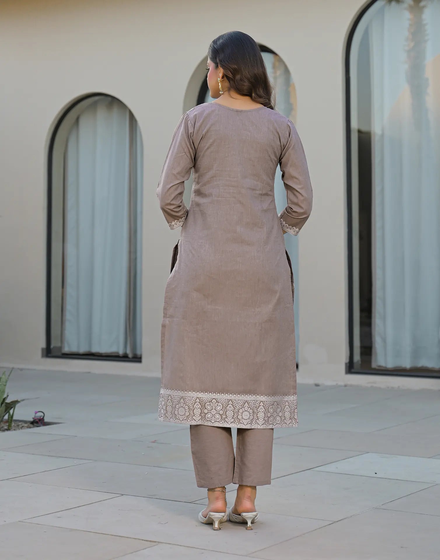 Skylee Cotton Woven Straight 3 Piece Kurta Set For Woman