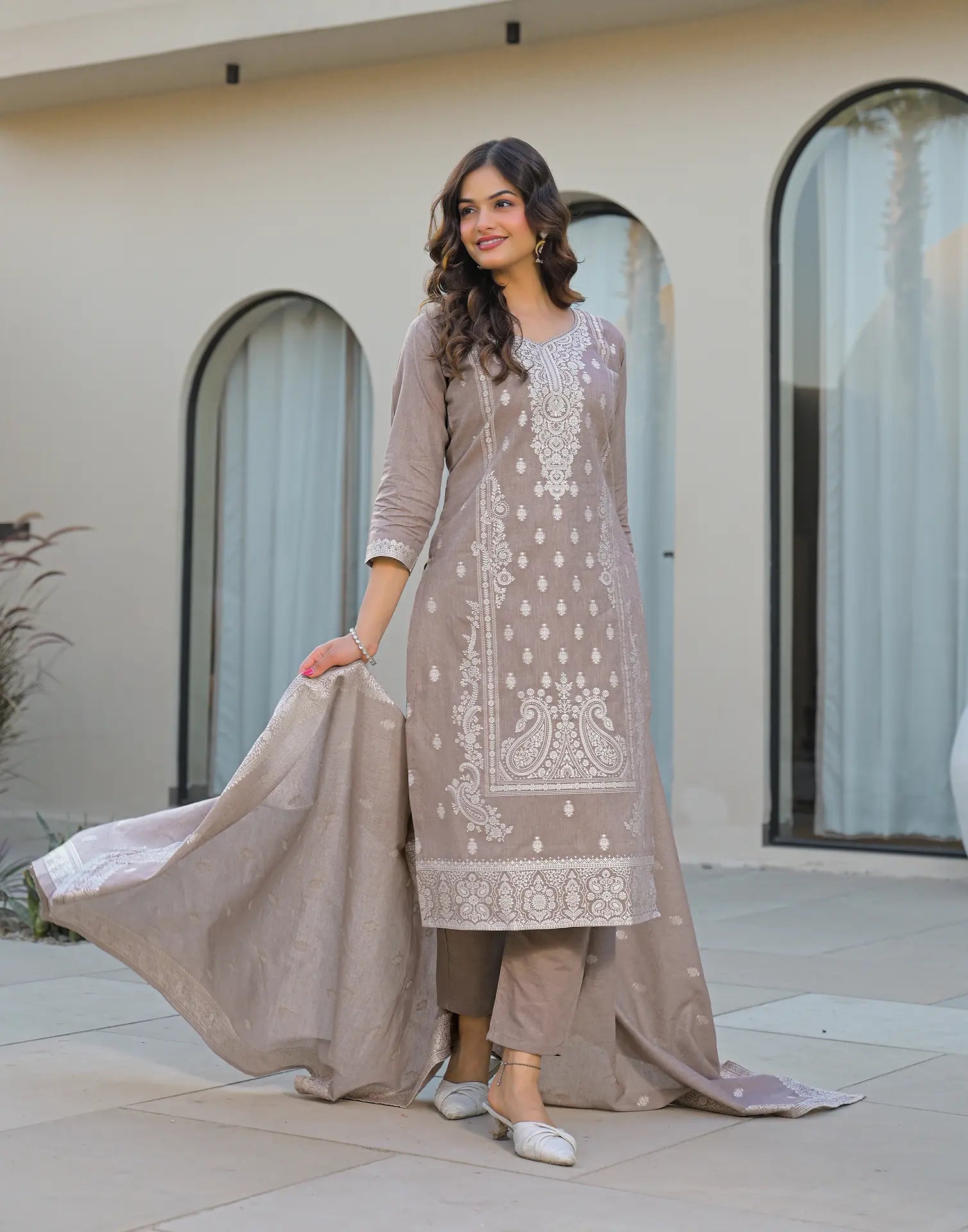Skylee Cotton Woven Straight 3 Piece Kurta Set For Woman