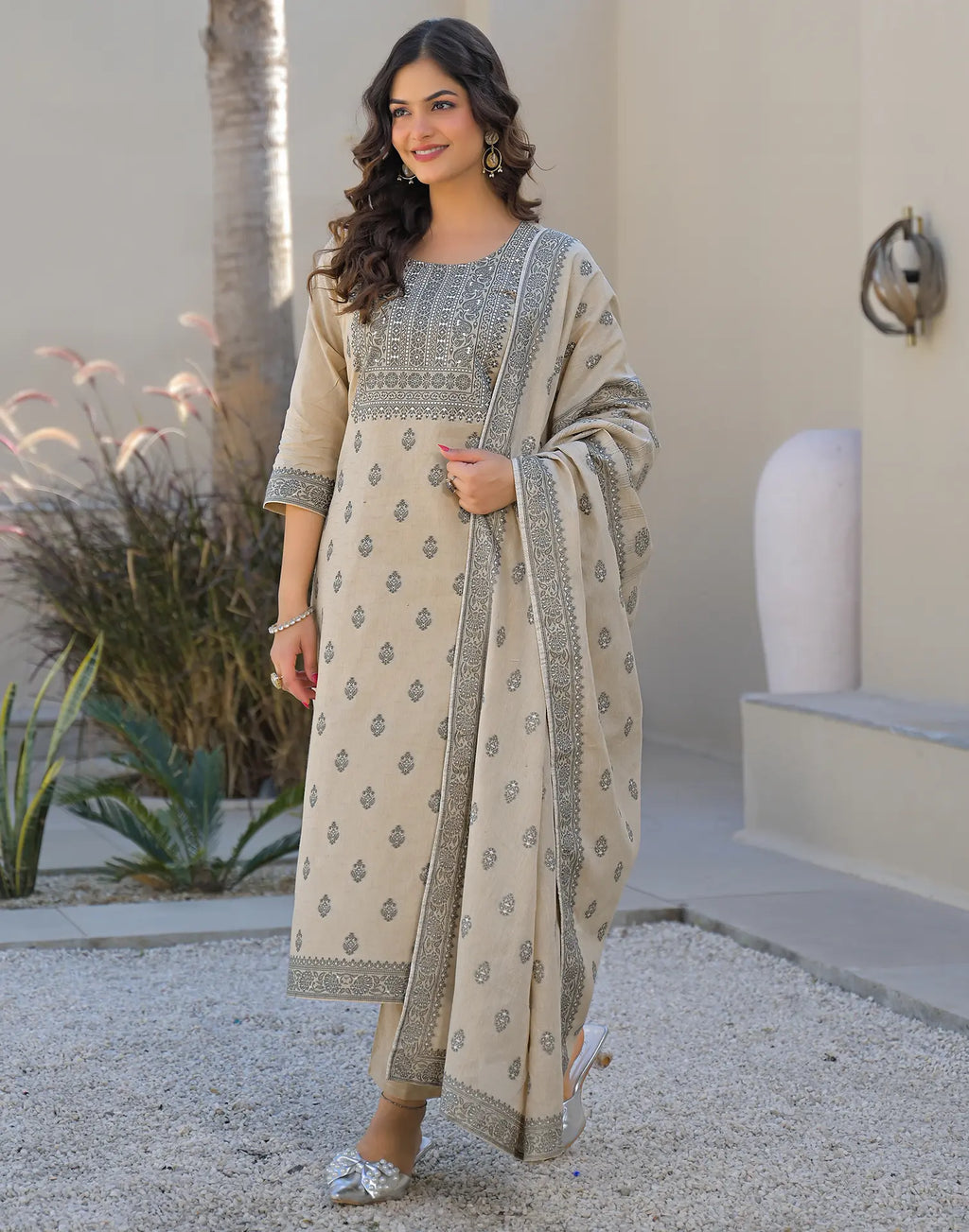 Skylee Cotton Woven Straight 3 Piece Kurta Set For Woman