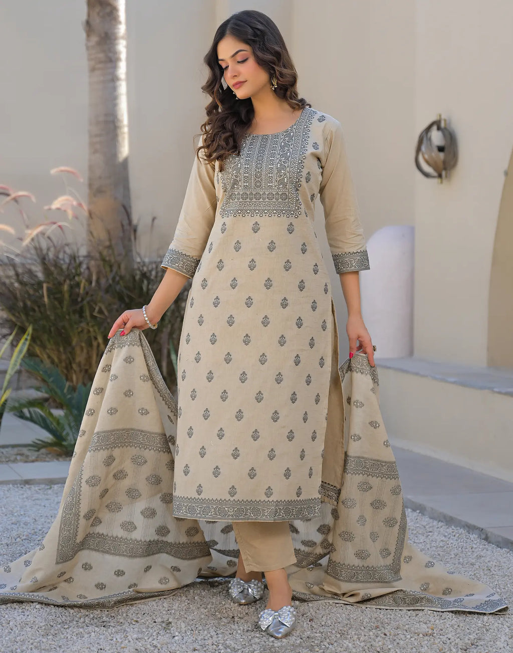 Skylee Cotton Woven Straight 3 Piece Kurta Set For Woman