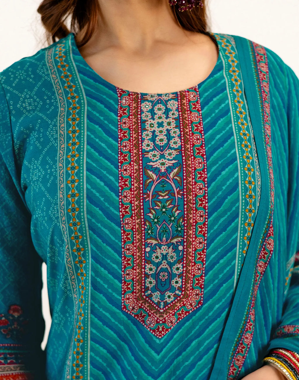 Skylee Silk Printed Straight 3 Piece Kurta Set For Woman