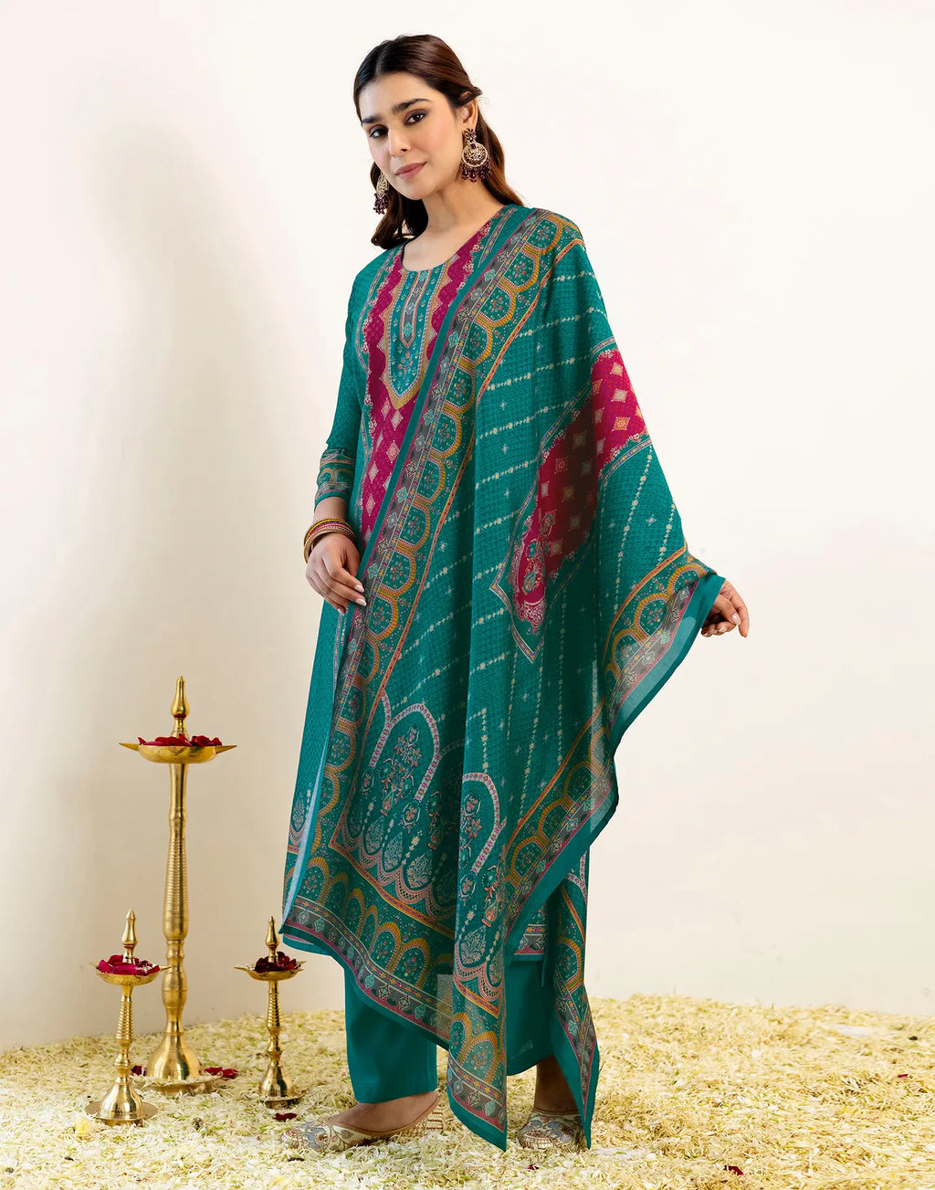 Skylee Silk Printed Straight 3 Piece Kurta Set For Woman