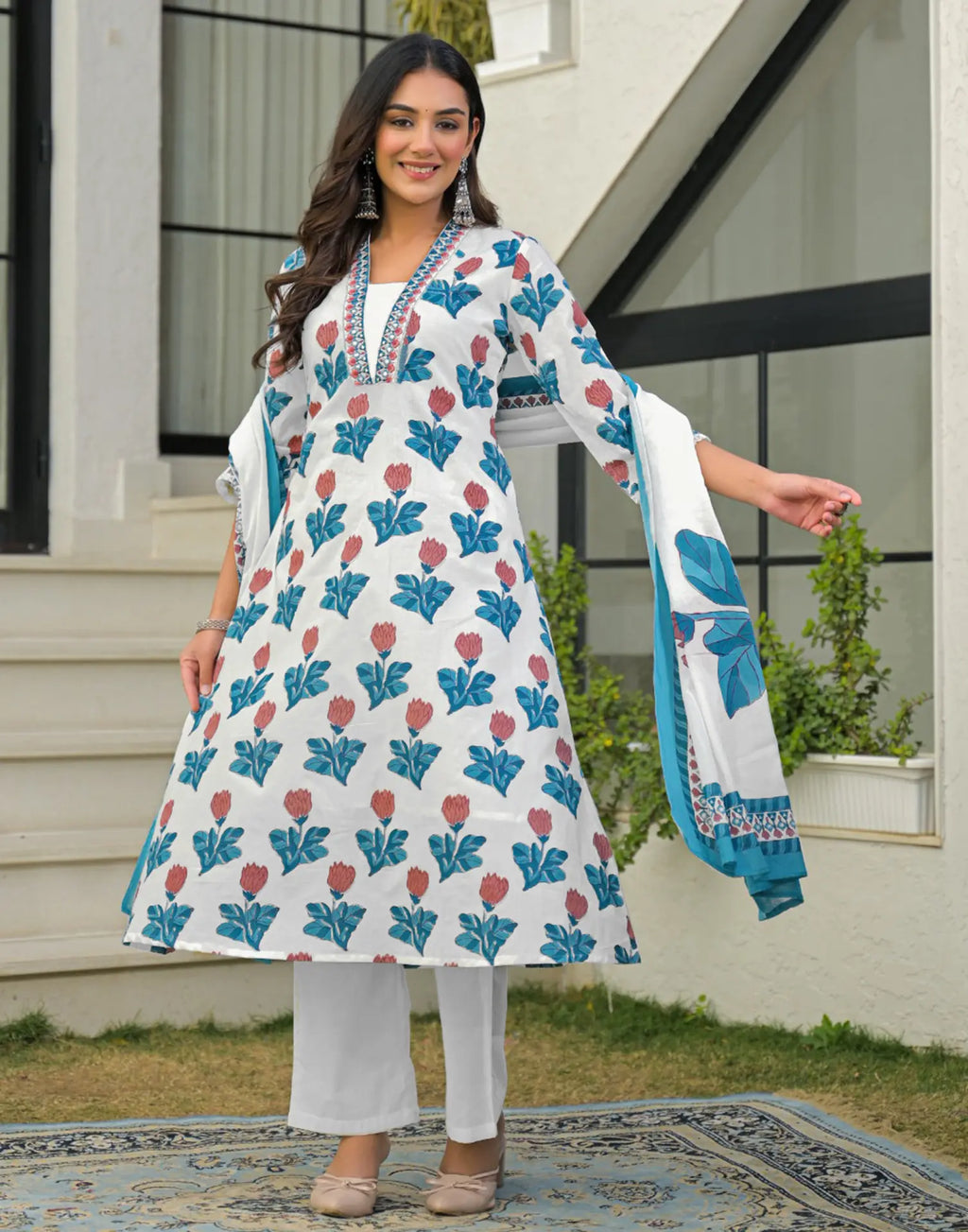 Skylee Cotton Floral Print A-Line 3 Piece Kurta Set For Woman