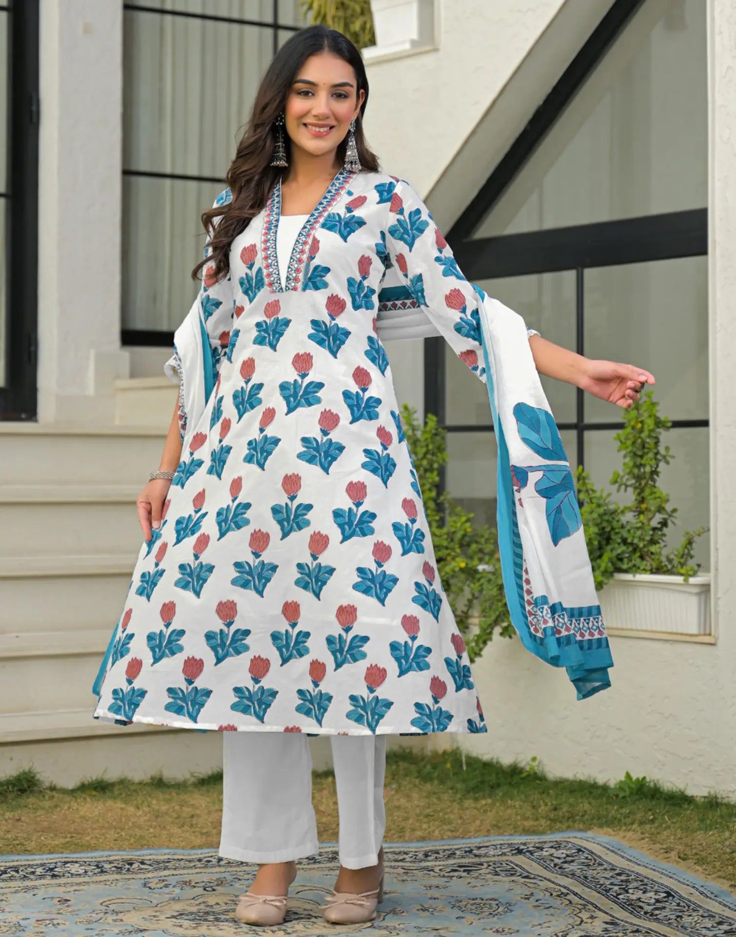 Skylee Cotton Floral Print A-Line 3 Piece Kurta Set For Woman