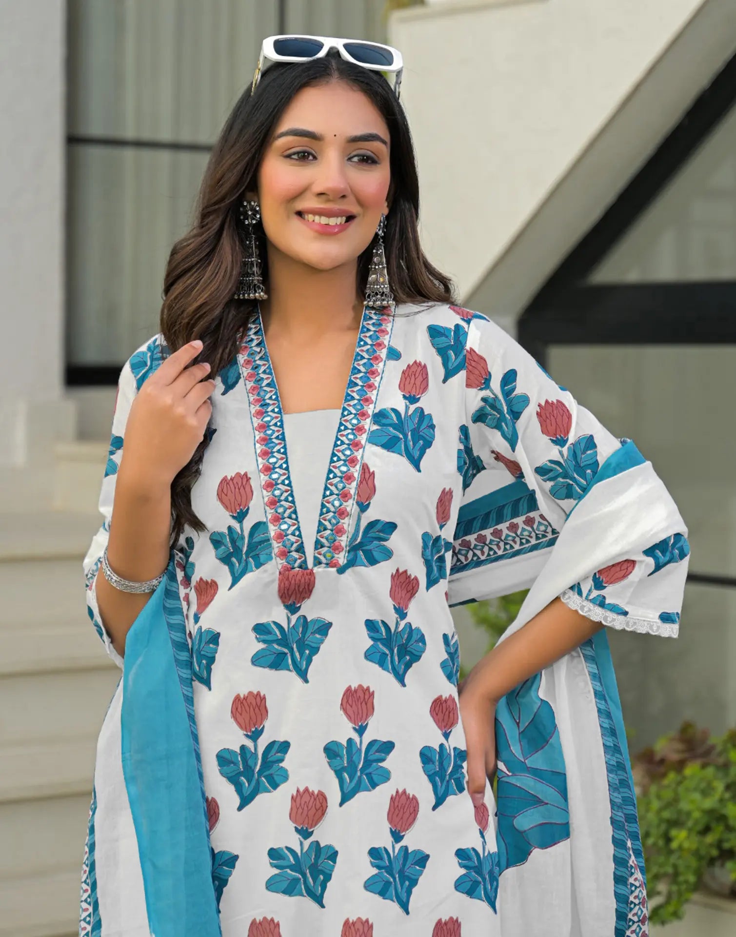 Skylee Cotton Floral Print A-Line 3 Piece Kurta Set For Woman
