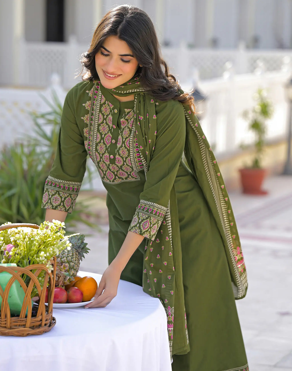 Skylee Cotton Printed Straight 3 Piece Kurta Set For Woman