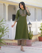 Skylee Cotton Printed Straight 3 Piece Kurta Set For Woman