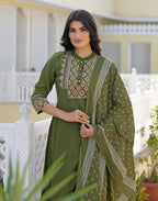 Skylee Cotton Printed Straight 3 Piece Kurta Set For Woman
