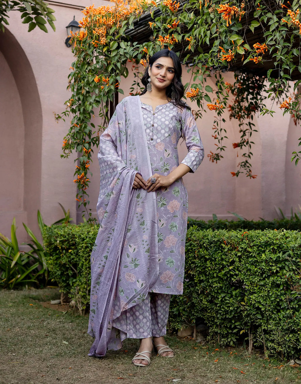 Skylee Cotton Floral Print Straight 3 Piece Kurta Set For Woman