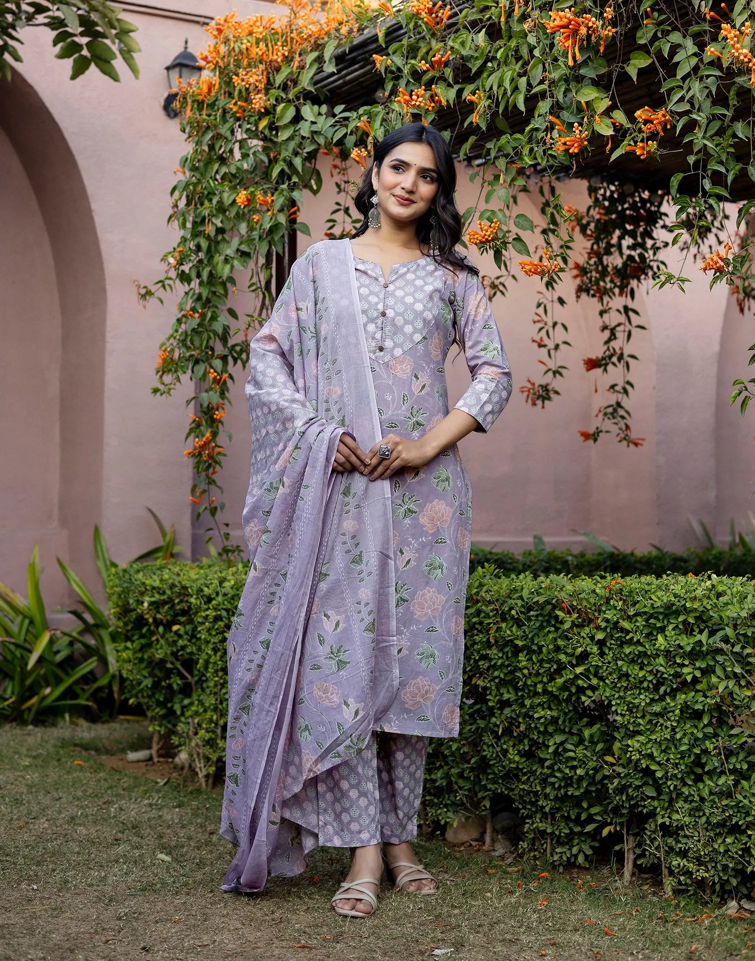 Skylee Cotton Floral Print Straight 3 Piece Kurta Set For Woman