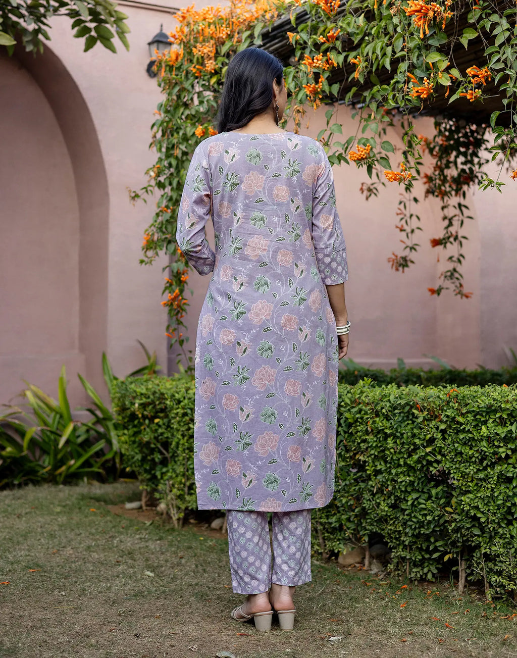 Skylee Cotton Floral Print Straight 3 Piece Kurta Set For Woman