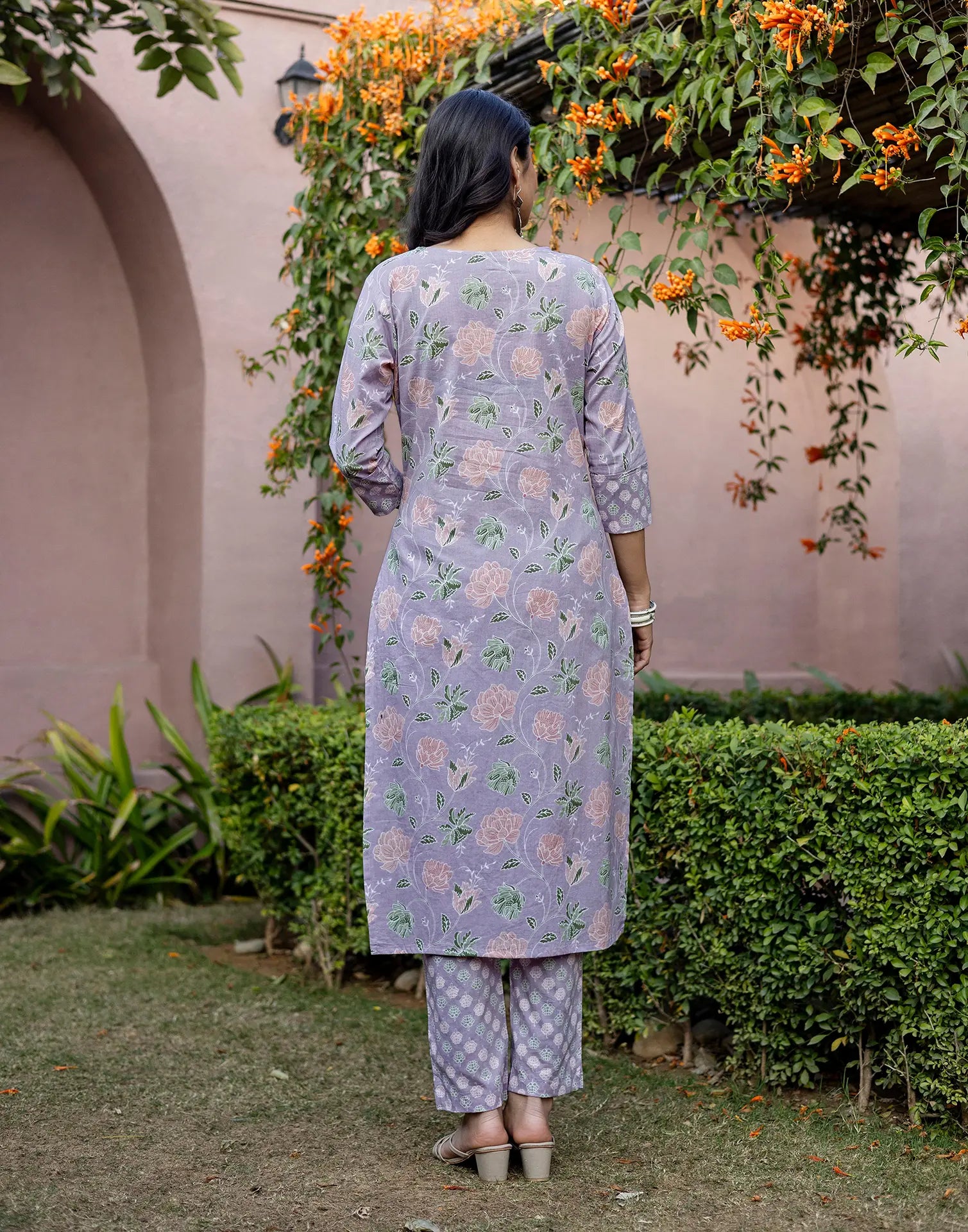 Skylee Cotton Floral Print Straight 3 Piece Kurta Set For Woman