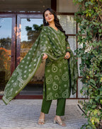 Skylee Cotton Bandhani Straight 3 Piece Kurta Set For Woman