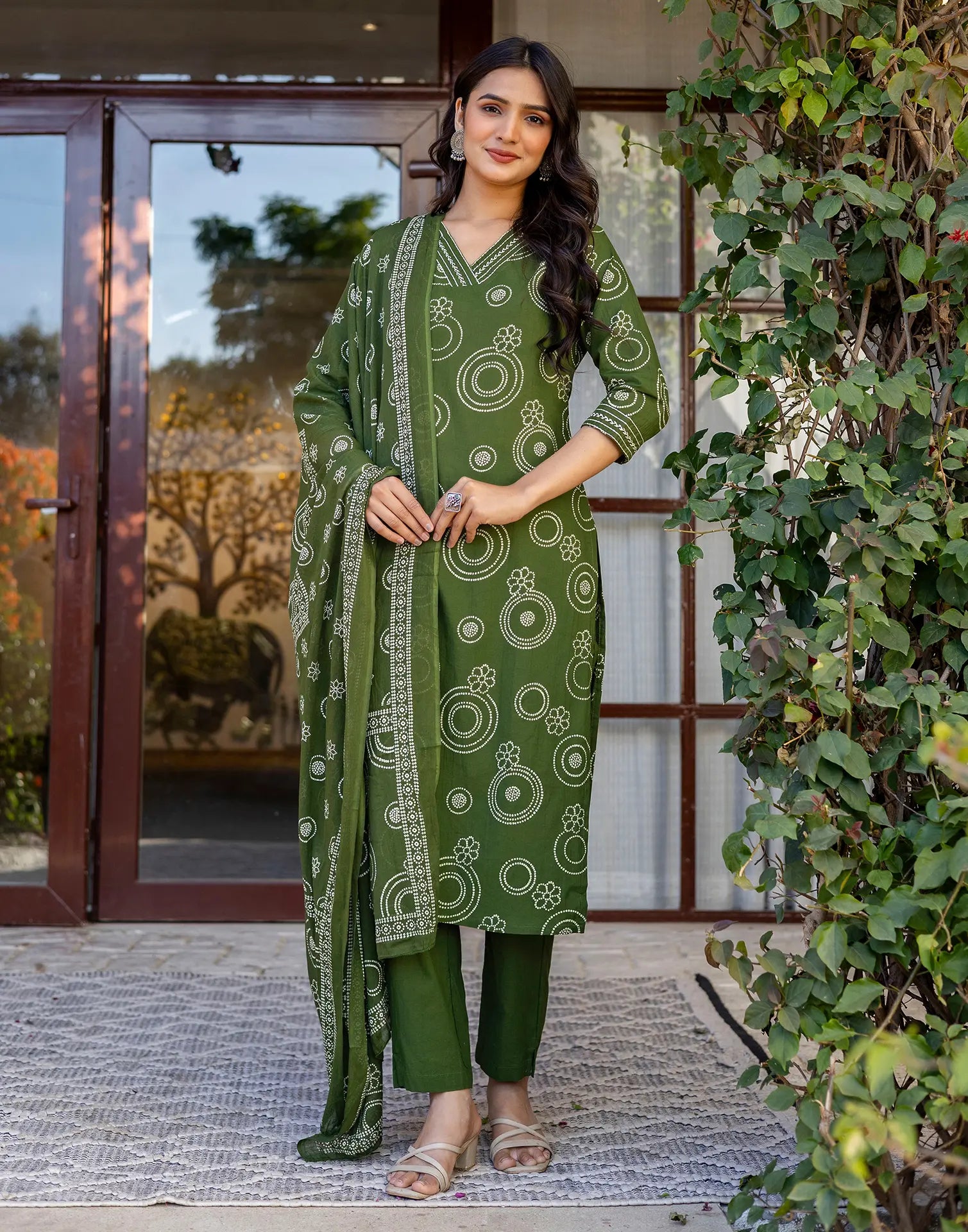 Skylee Cotton Bandhani Straight 3 Piece Kurta Set For Woman