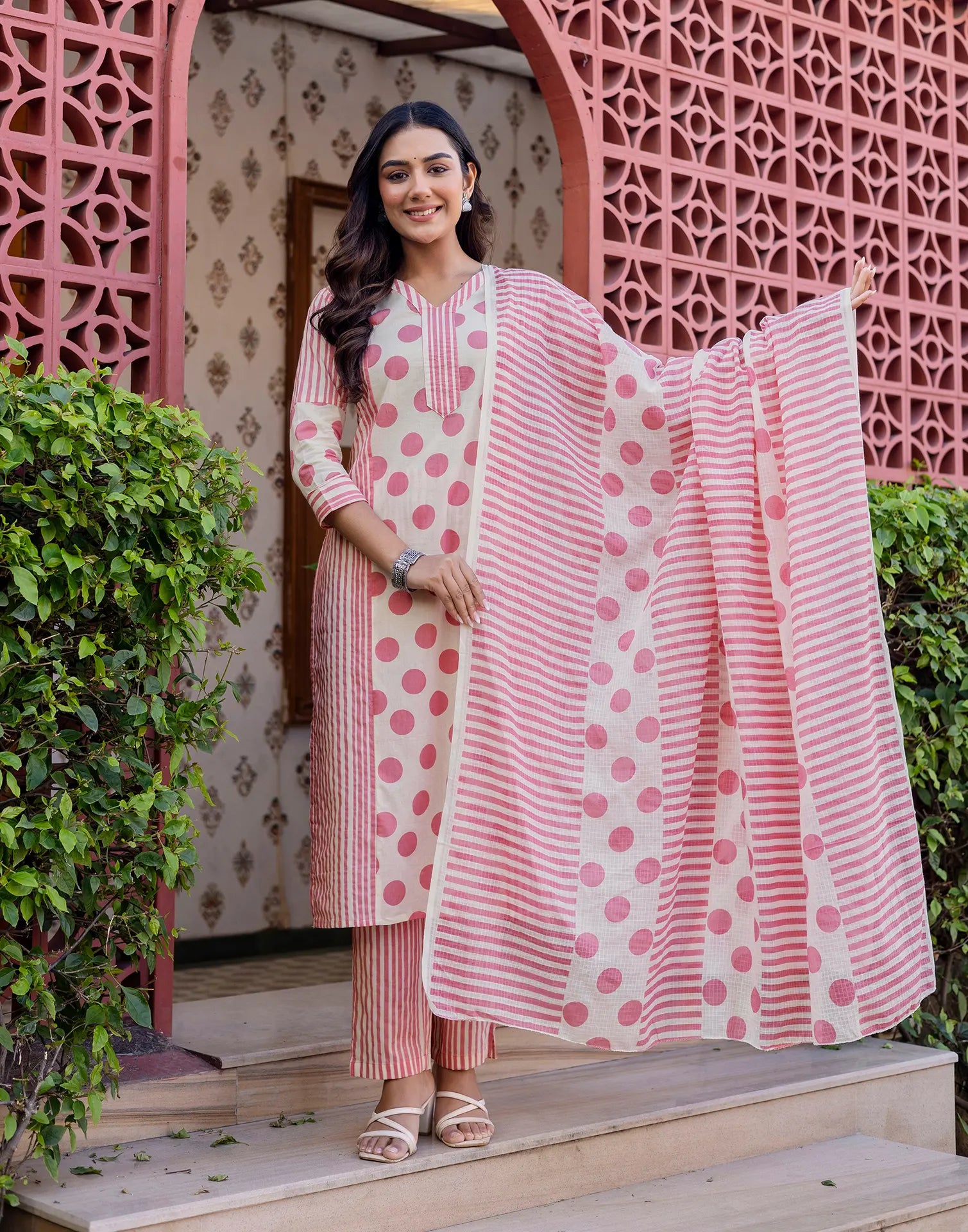 Skylee Cotton Printed Straight 3 Piece Kurta Set For Woman