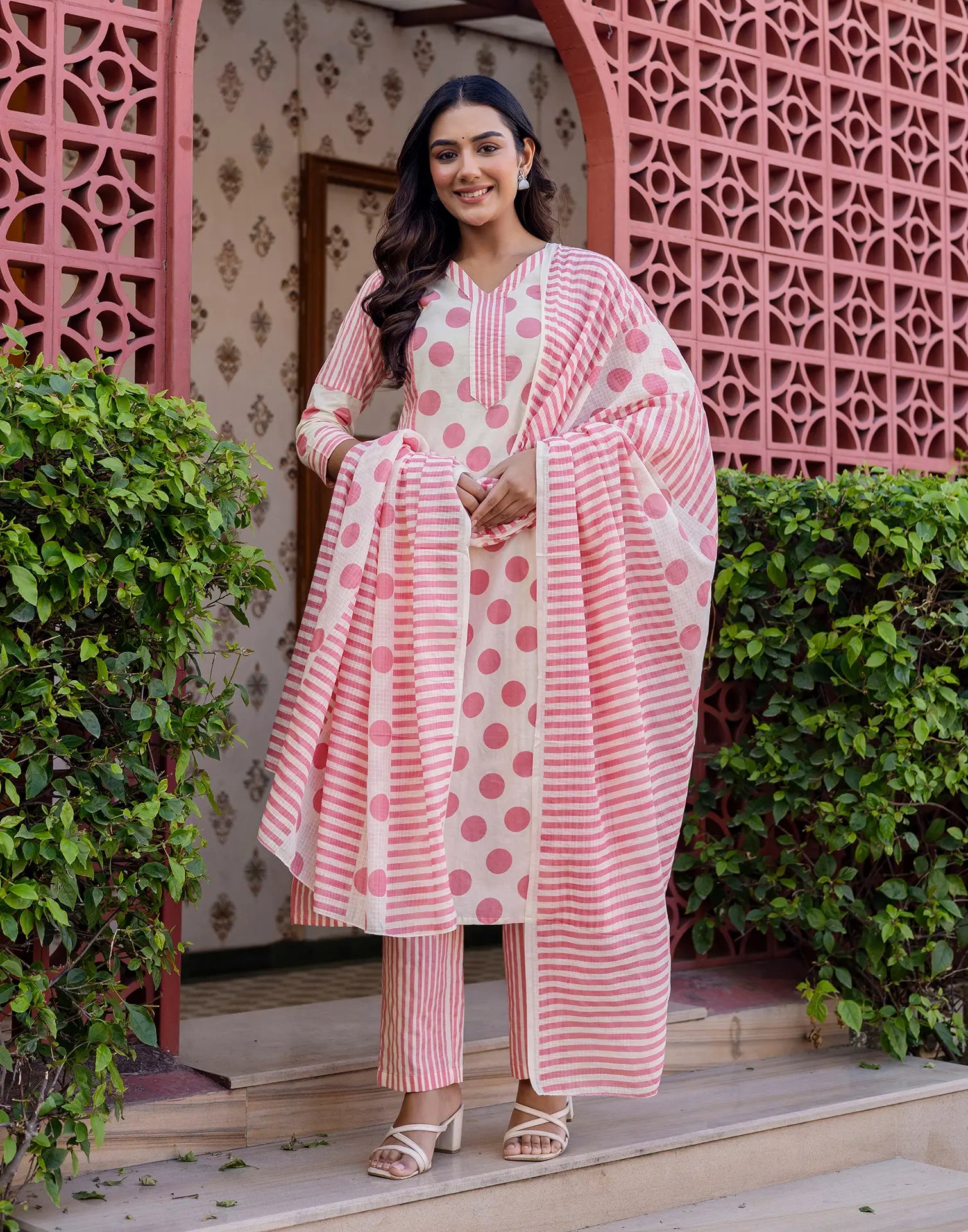 Skylee Cotton Printed Straight 3 Piece Kurta Set For Woman