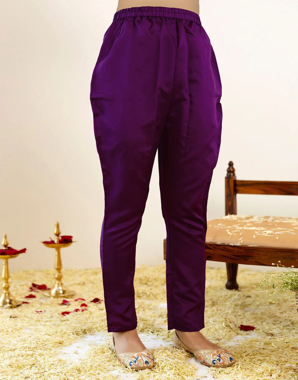 Skylee Silk Woven Straight 3 Piece Kurta Set For Woman