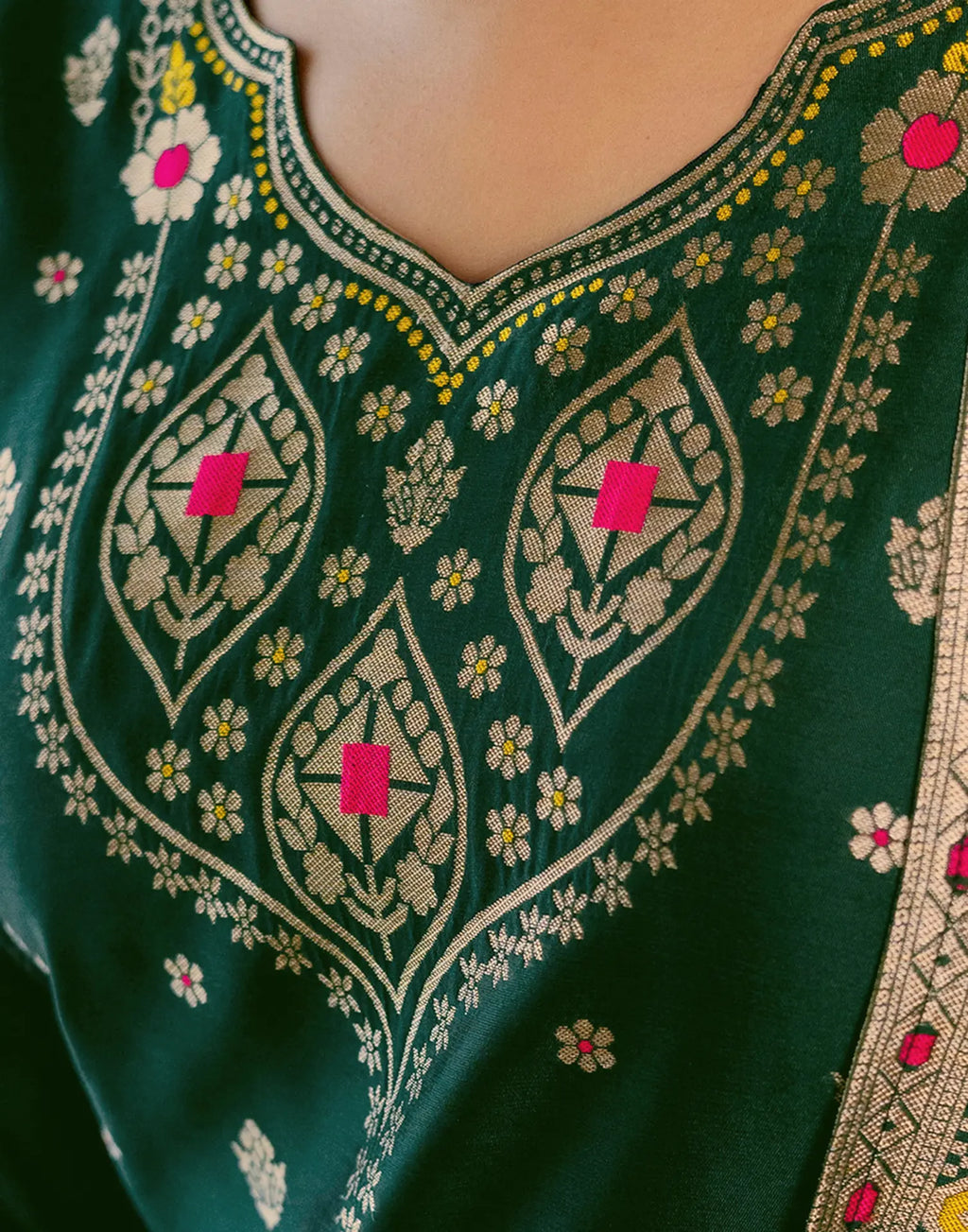Skylee Silk Woven Straight 3 Piece Kurta Set For Woman