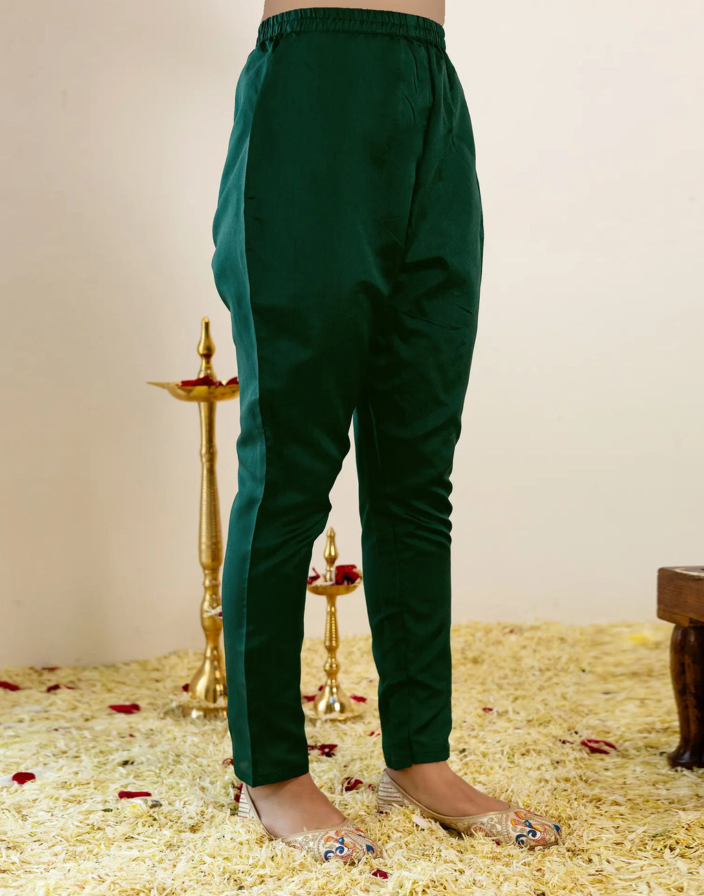 Skylee Silk Woven Straight 3 Piece Kurta Set For Woman