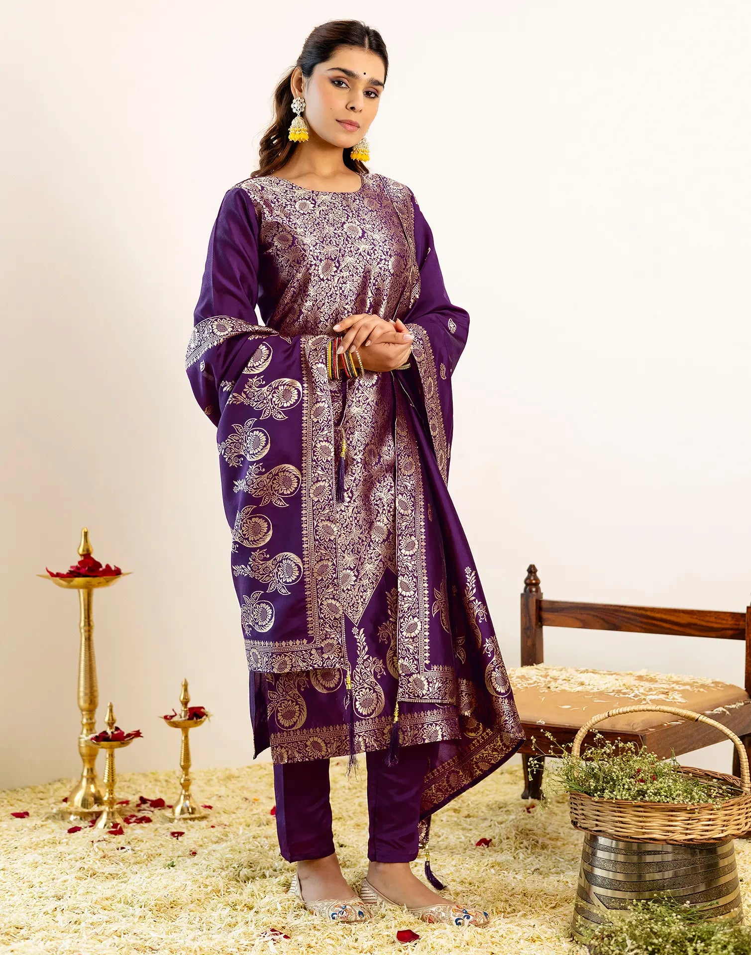 Skylee Silk Woven Straight 3 Piece Kurta Set For Woman