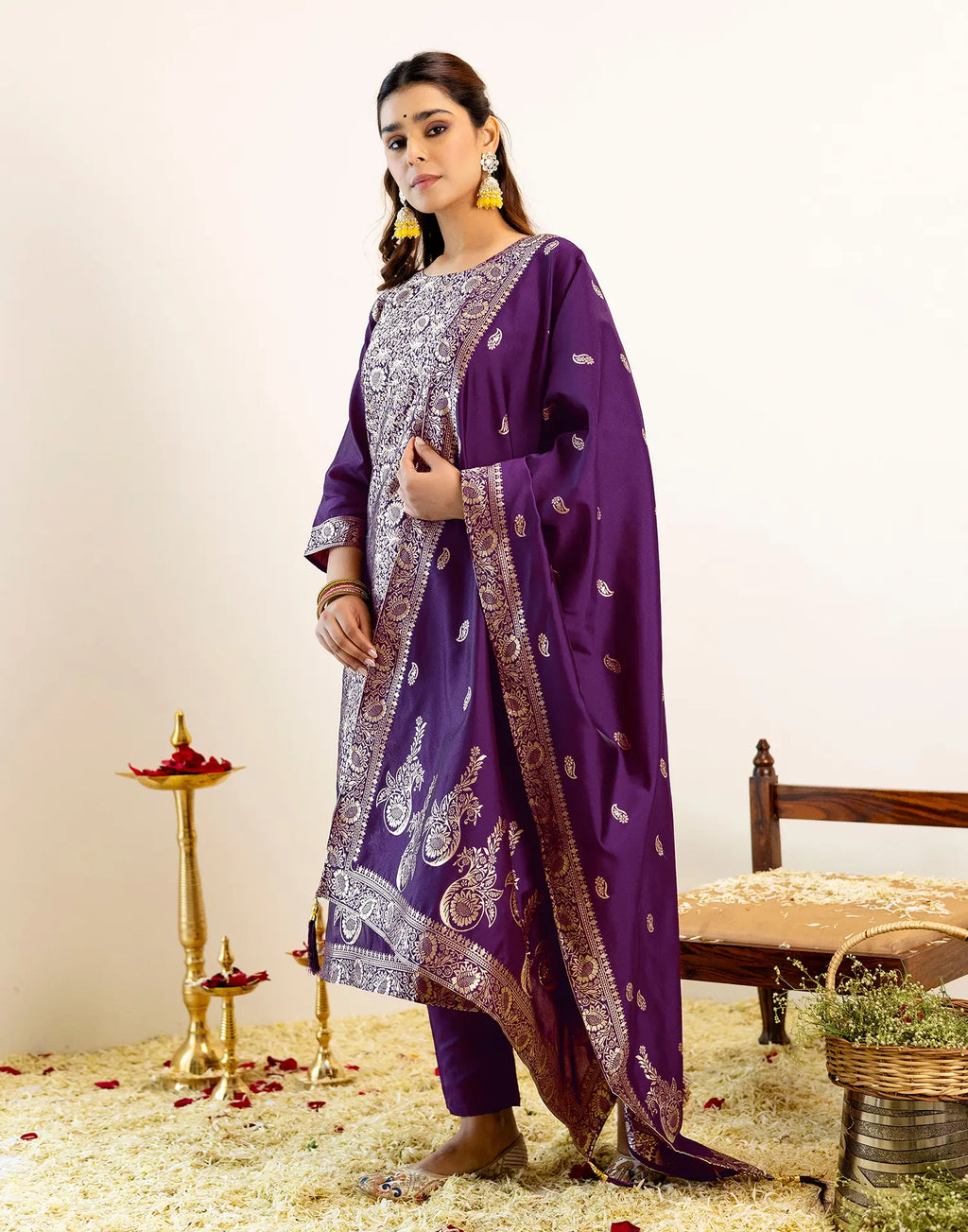 Skylee Silk Woven Straight 3 Piece Kurta Set For Woman