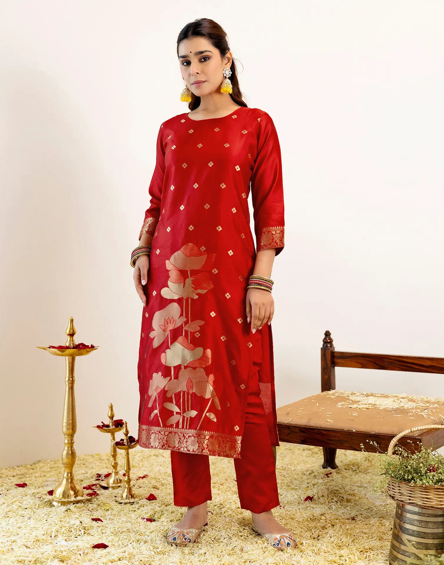 Skylee Silk Woven Straight 3 Piece Kurta Set For Woman