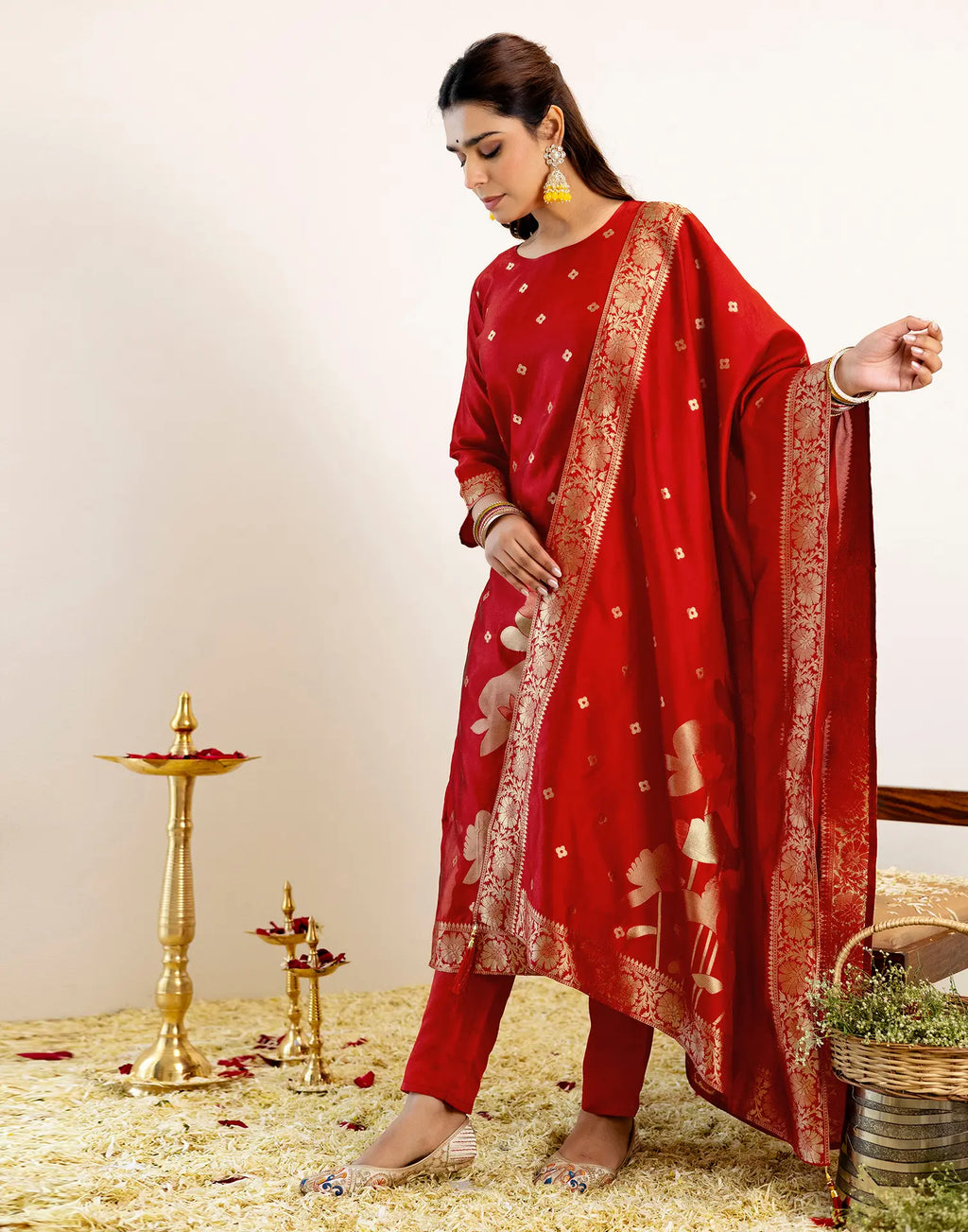 Skylee Silk Woven Straight 3 Piece Kurta Set For Woman