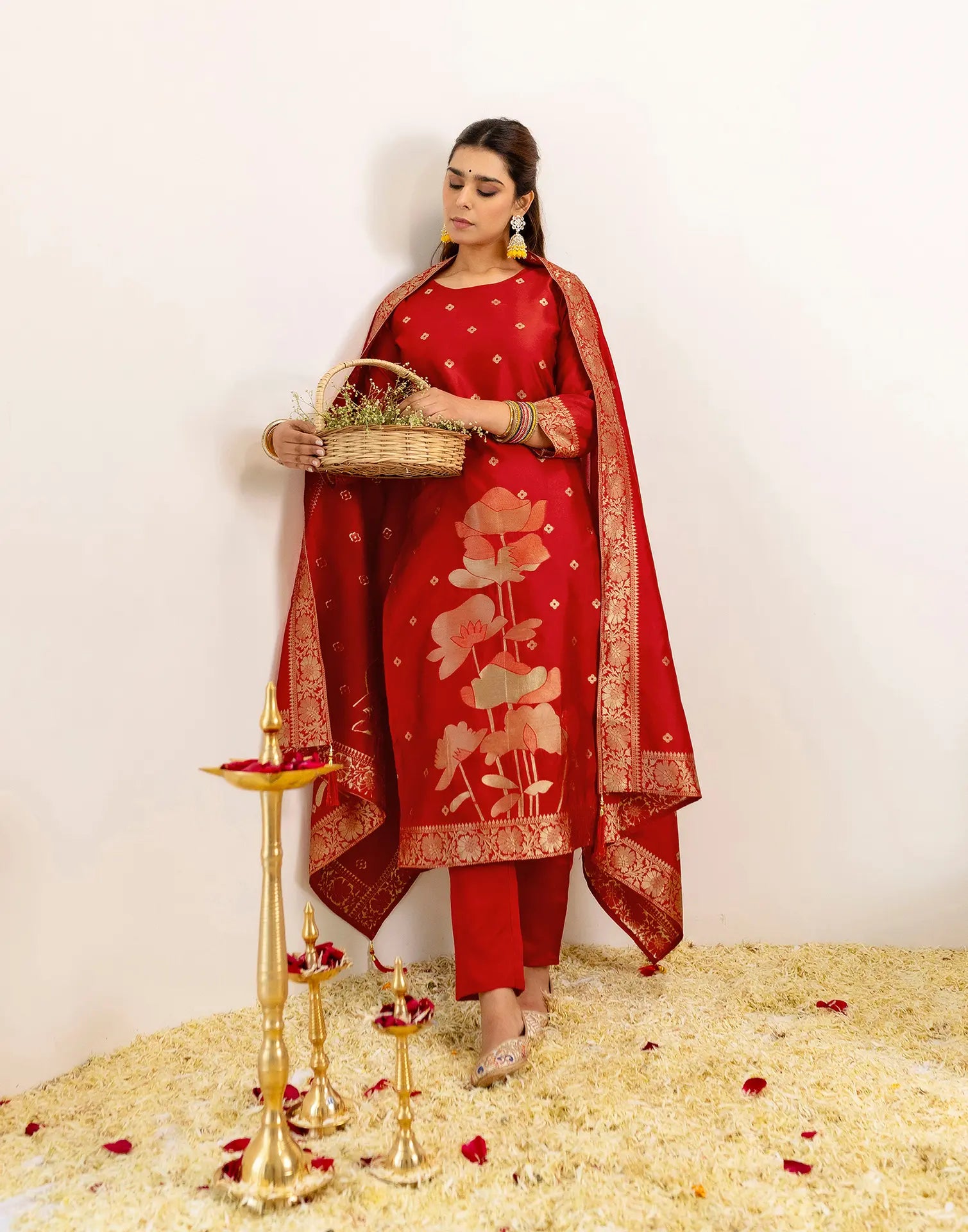 Skylee Silk Woven Straight 3 Piece Kurta Set For Woman