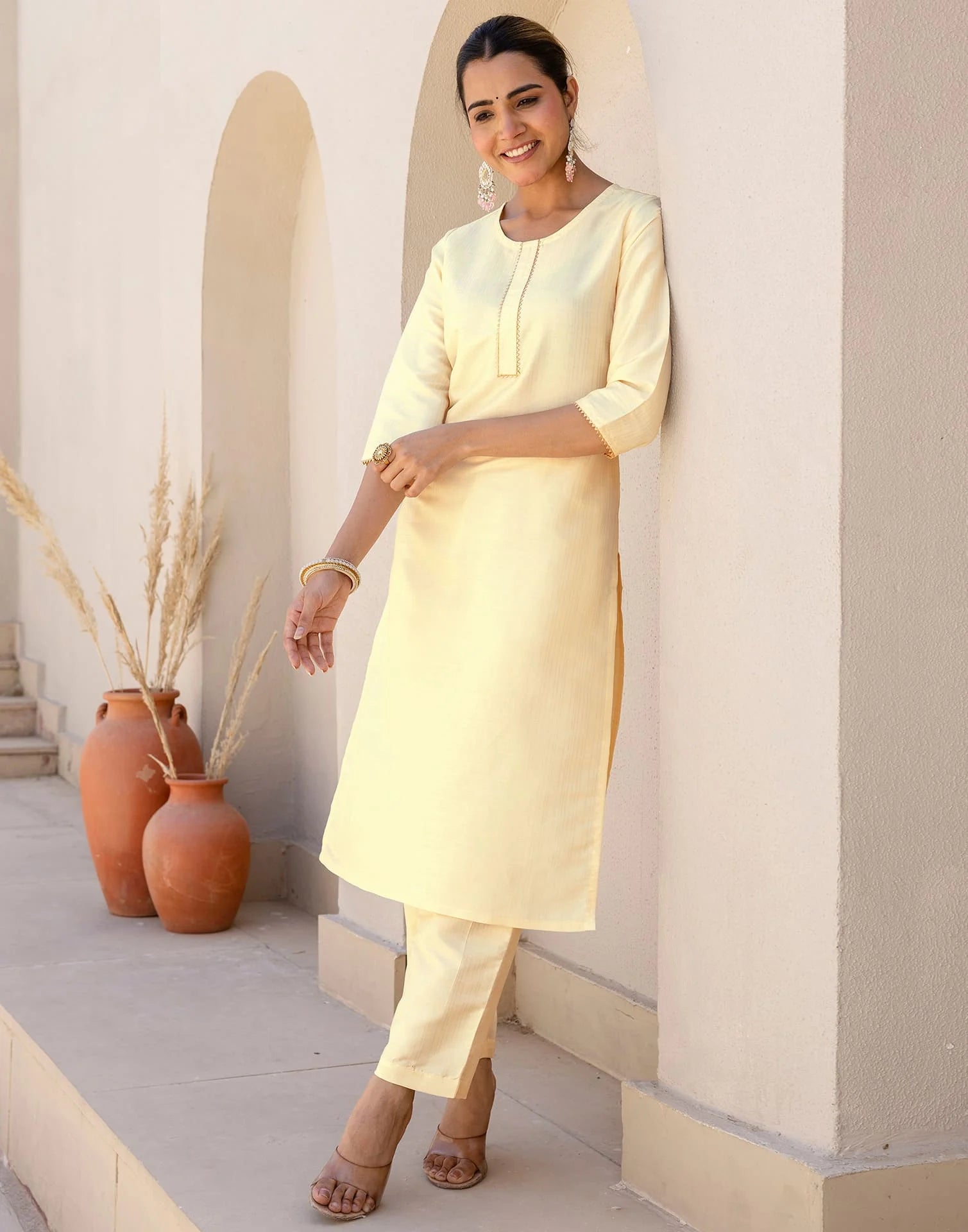 affordable round neck kurta set 