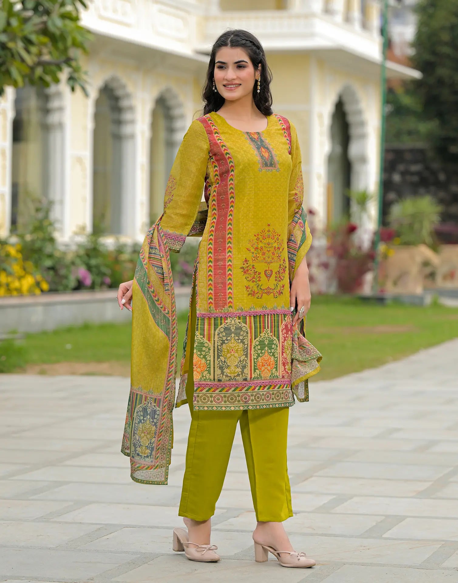 Skylee Net Printed Straight 3 Piece Kurta Set For Woman