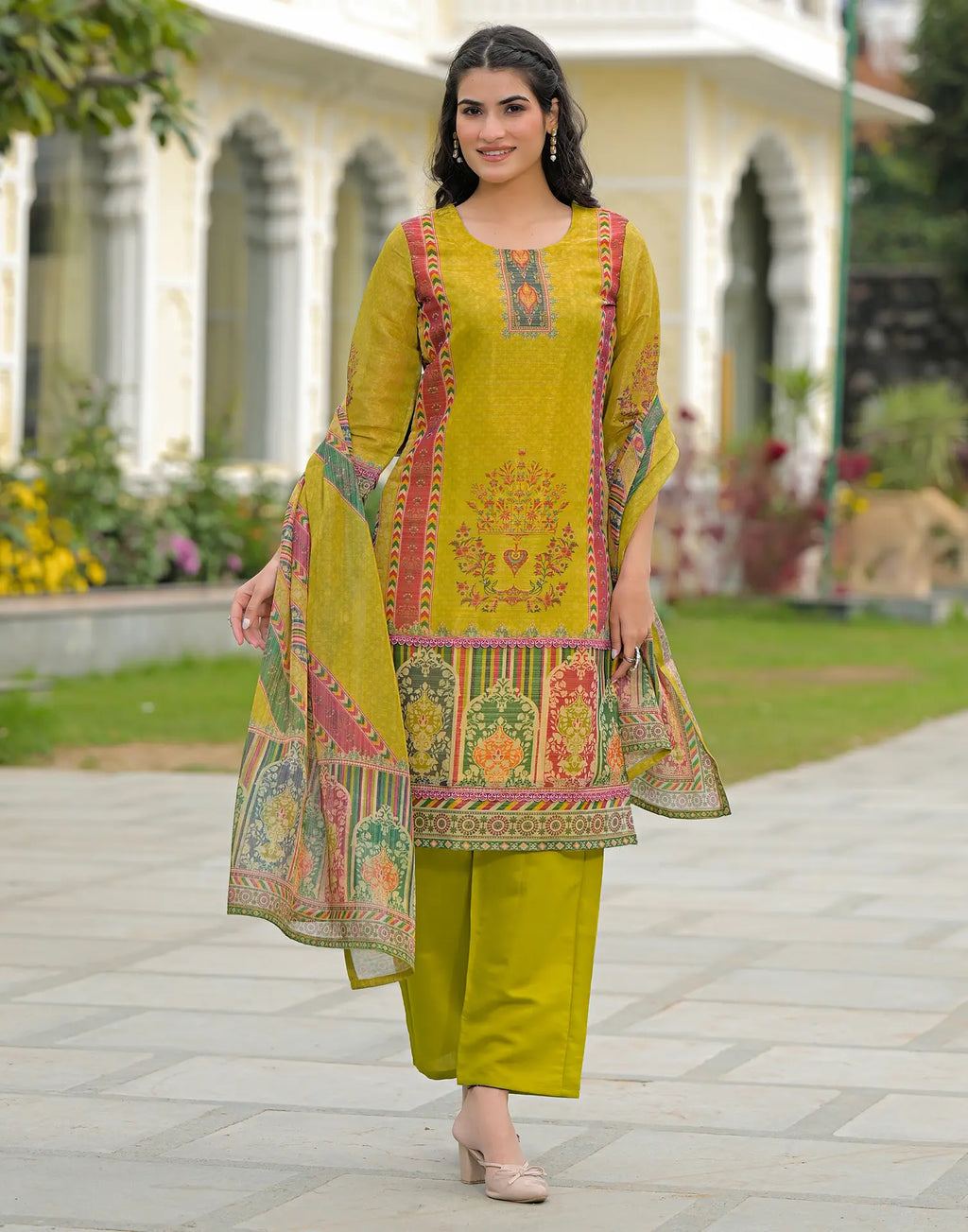 Skylee Net Printed Straight 3 Piece Kurta Set For Woman