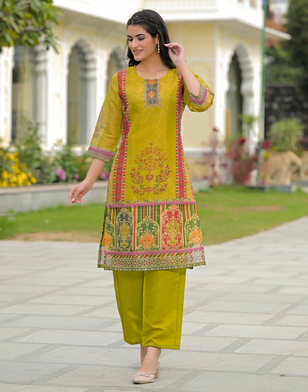 Skylee Net Printed Straight 3 Piece Kurta Set For Woman