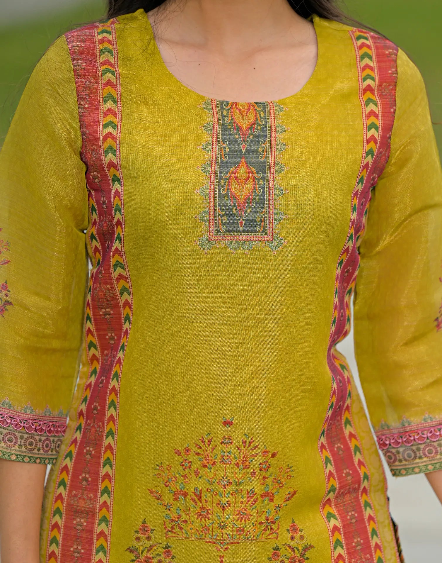 Skylee Net Printed Straight 3 Piece Kurta Set For Woman
