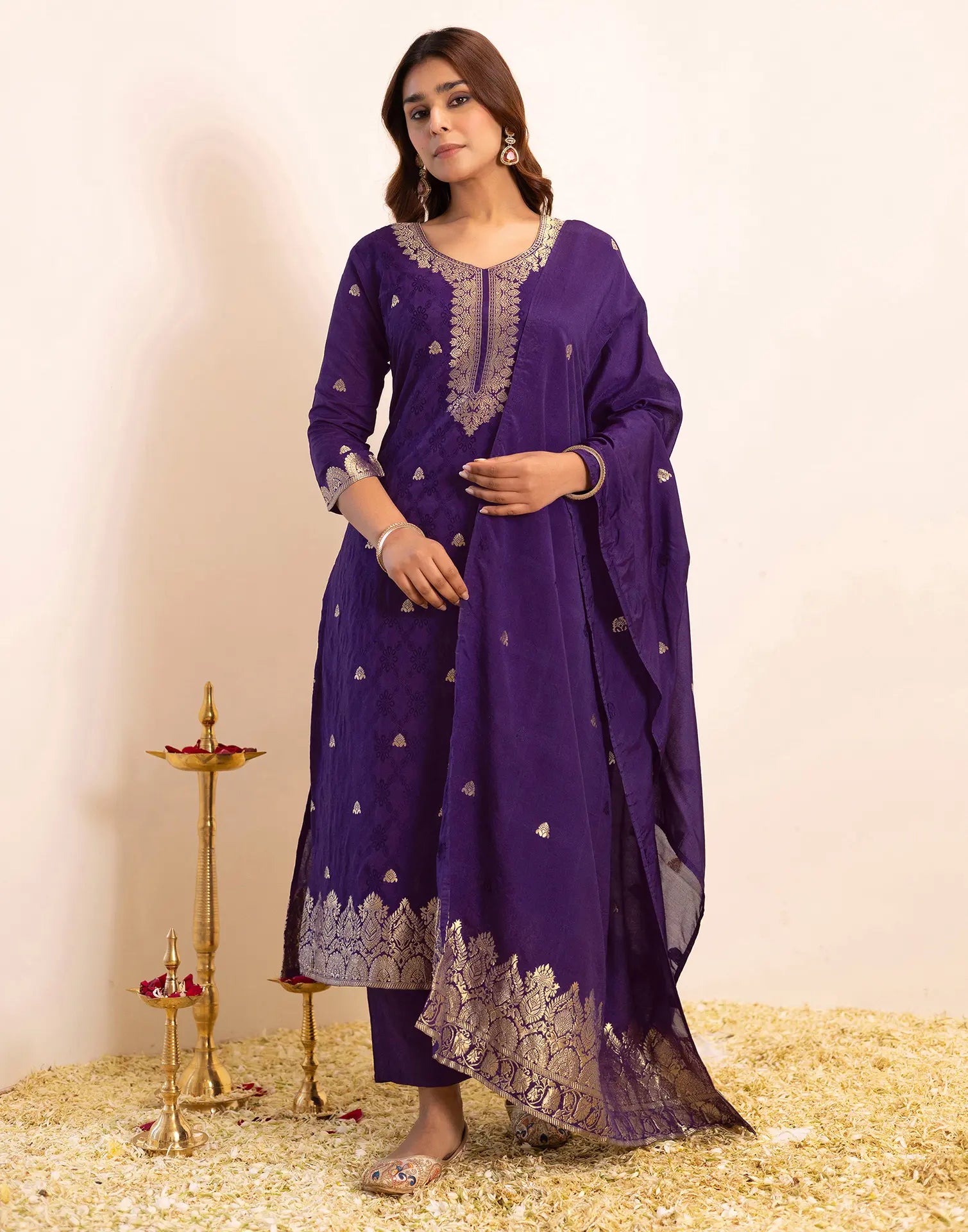 Skylee Silk Woven Straight 3 Piece Kurta Set For Woman