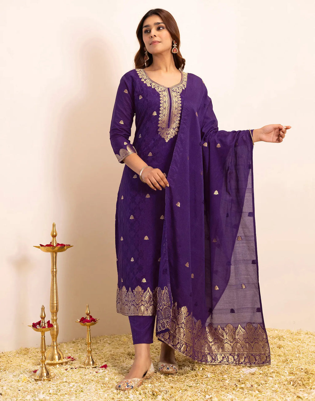 Skylee Silk Woven Straight 3 Piece Kurta Set For Woman