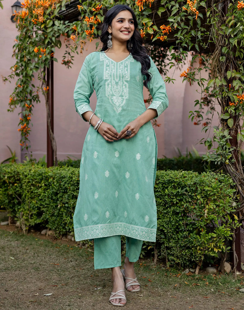 Skylee Cotton Woven Straight 3 Piece Kurta Set For Woman