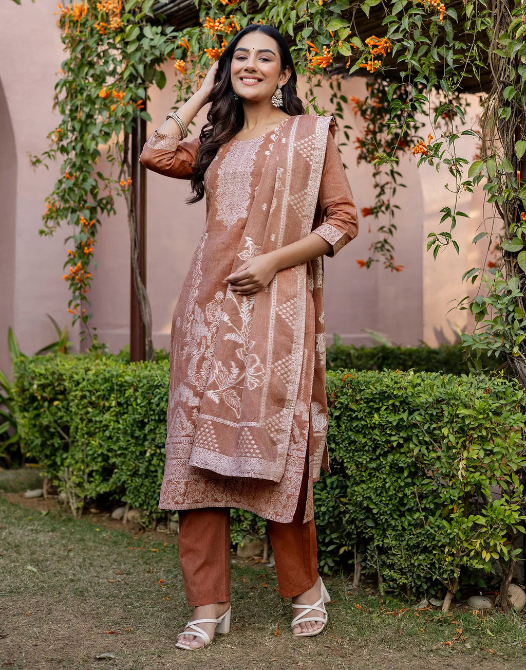 Skylee Cotton Woven Straight 3 Piece Kurta Set For Woman