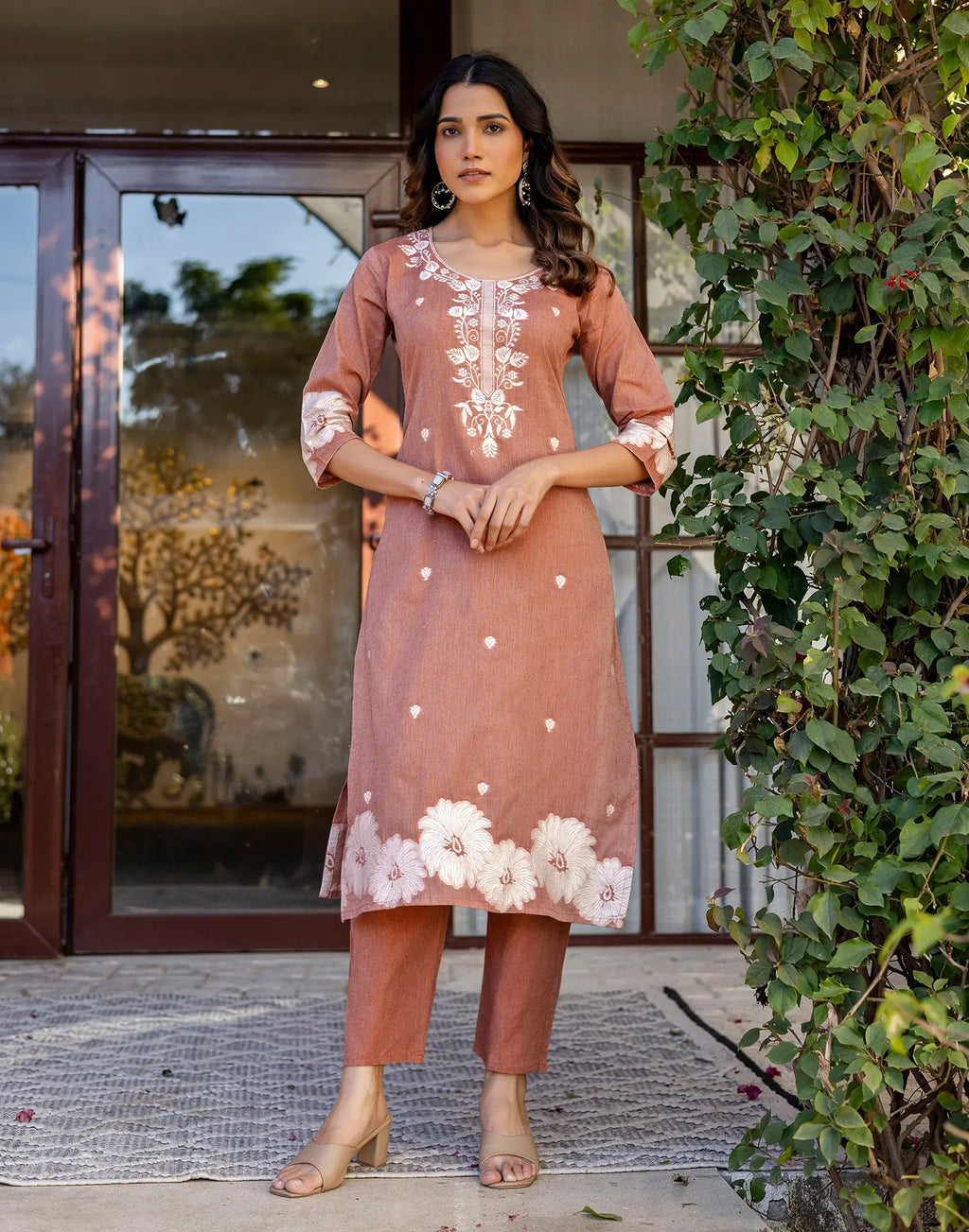Skylee Cotton Woven Straight 3 Piece Kurta Set For Woman