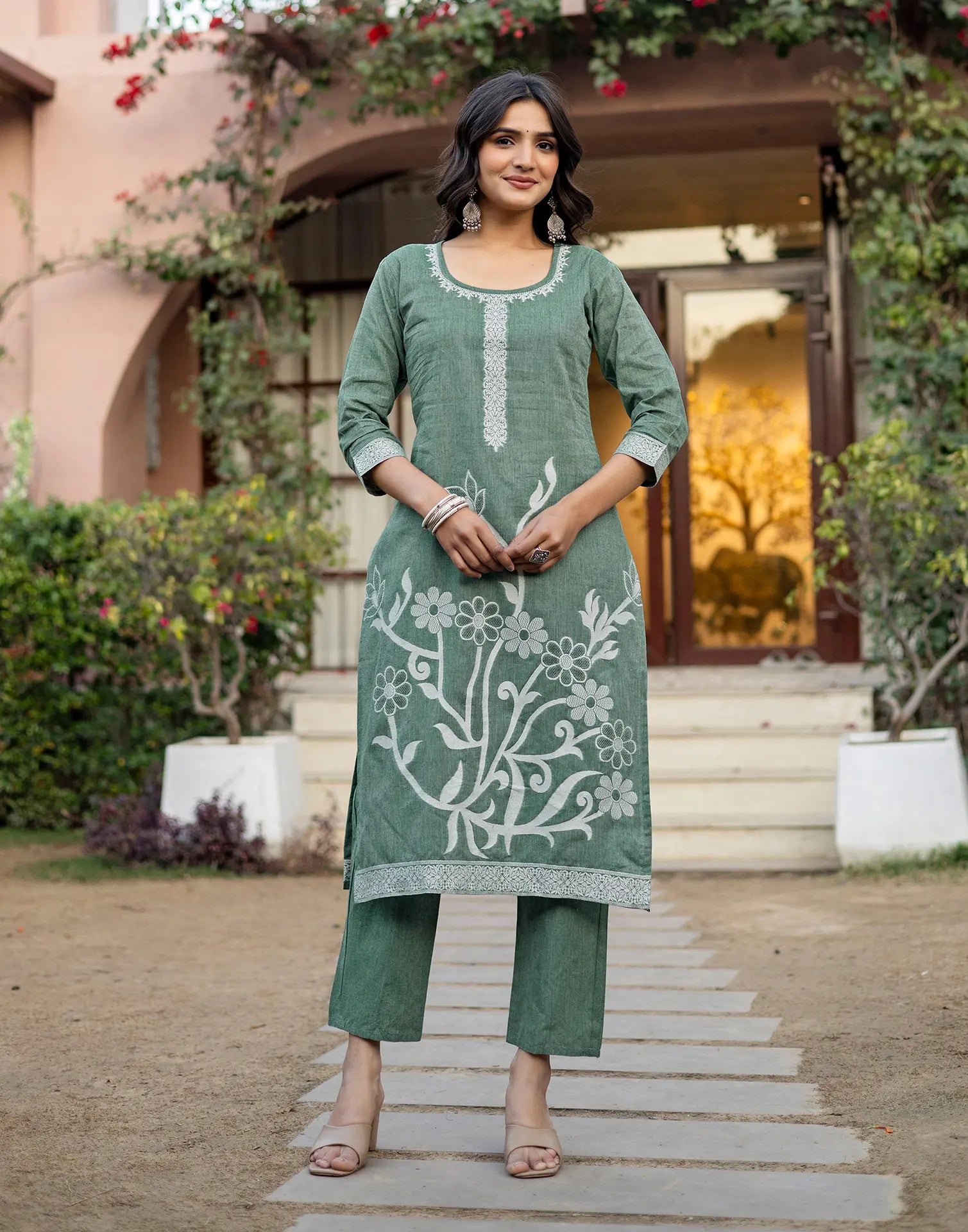 Skylee Cotton Woven Straight 3 Piece Kurta Set For Woman