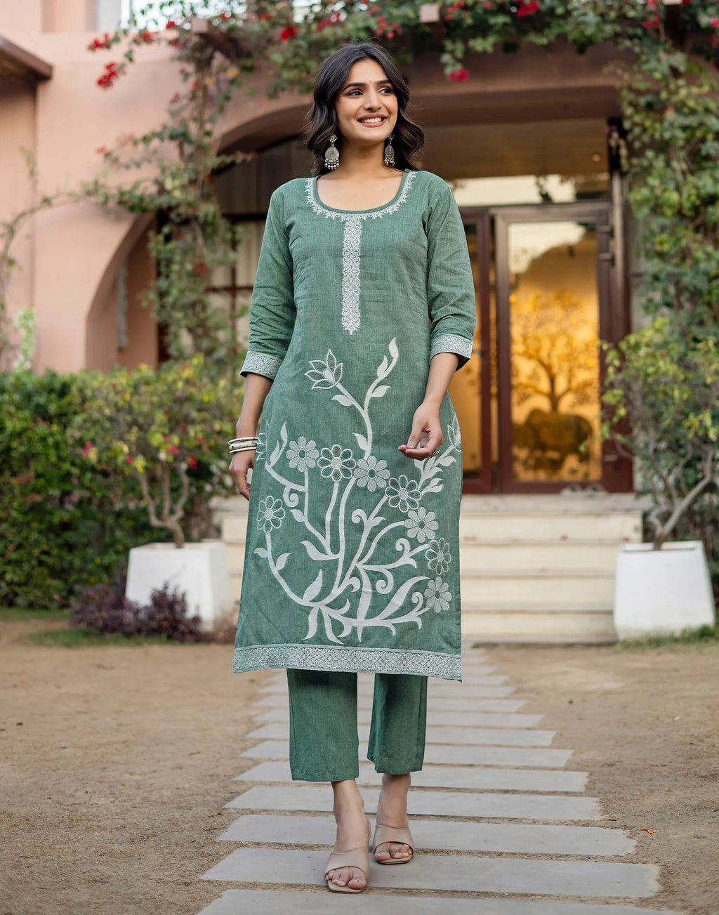 Skylee Cotton Woven Straight 3 Piece Kurta Set For Woman