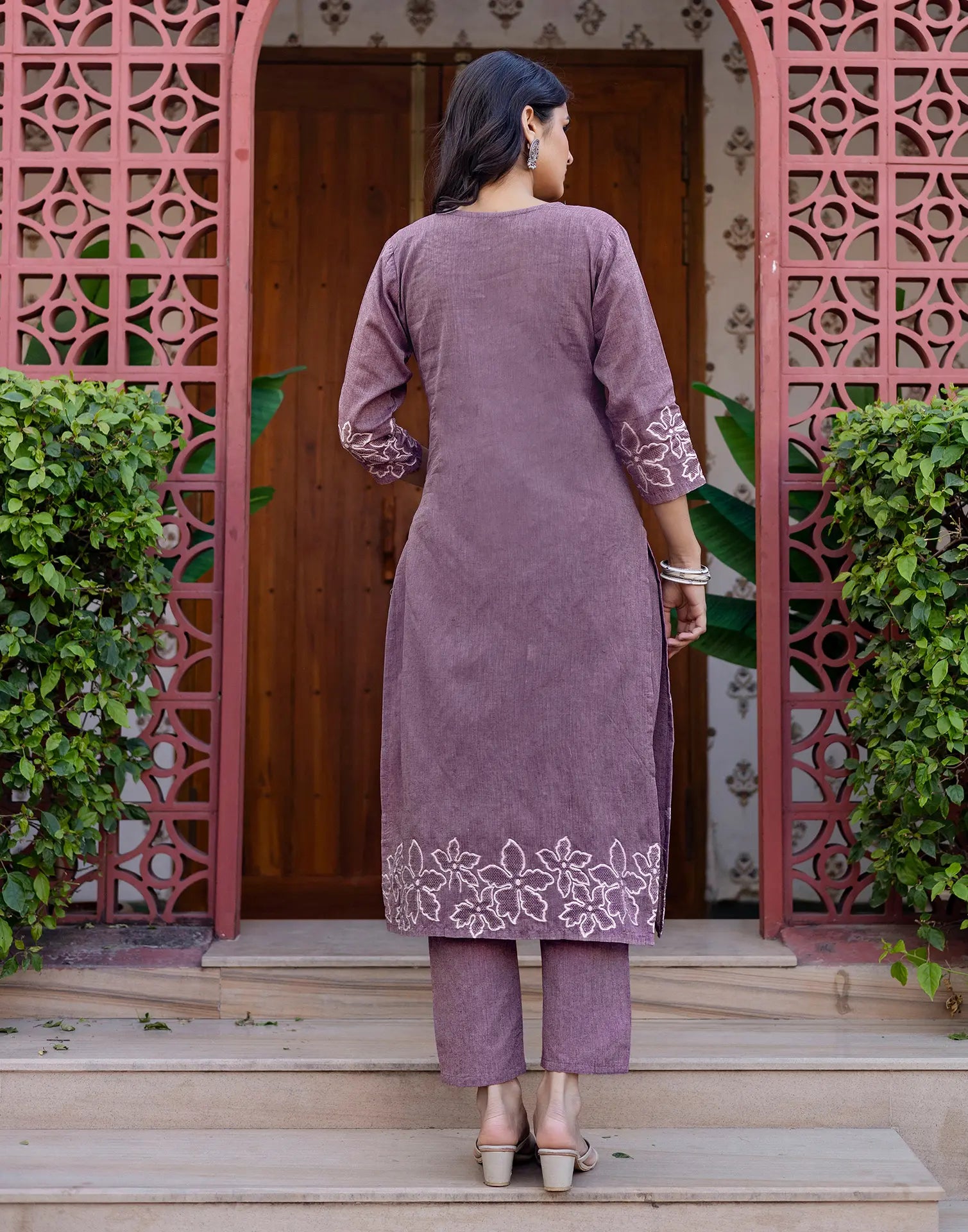 Skylee Cotton Woven Straight 3 Piece Kurta Set For Woman