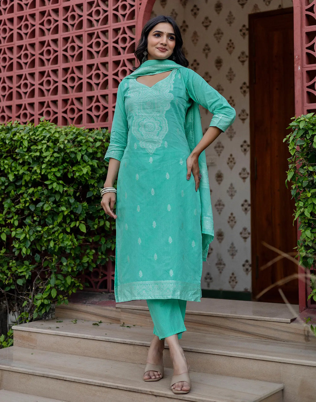 Skylee Cotton Woven Straight 3 Piece Kurta Set For Woman