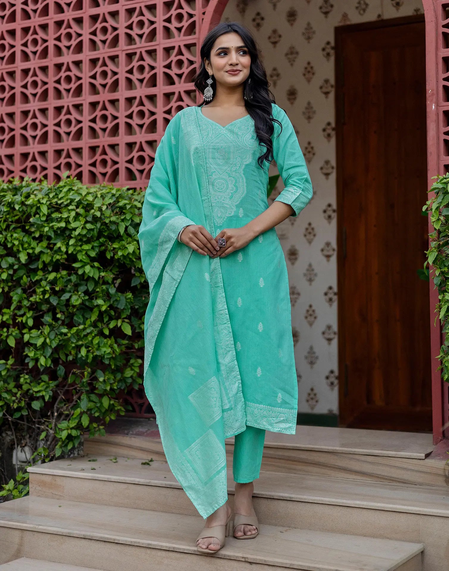 Skylee Cotton Woven Straight 3 Piece Kurta Set For Woman