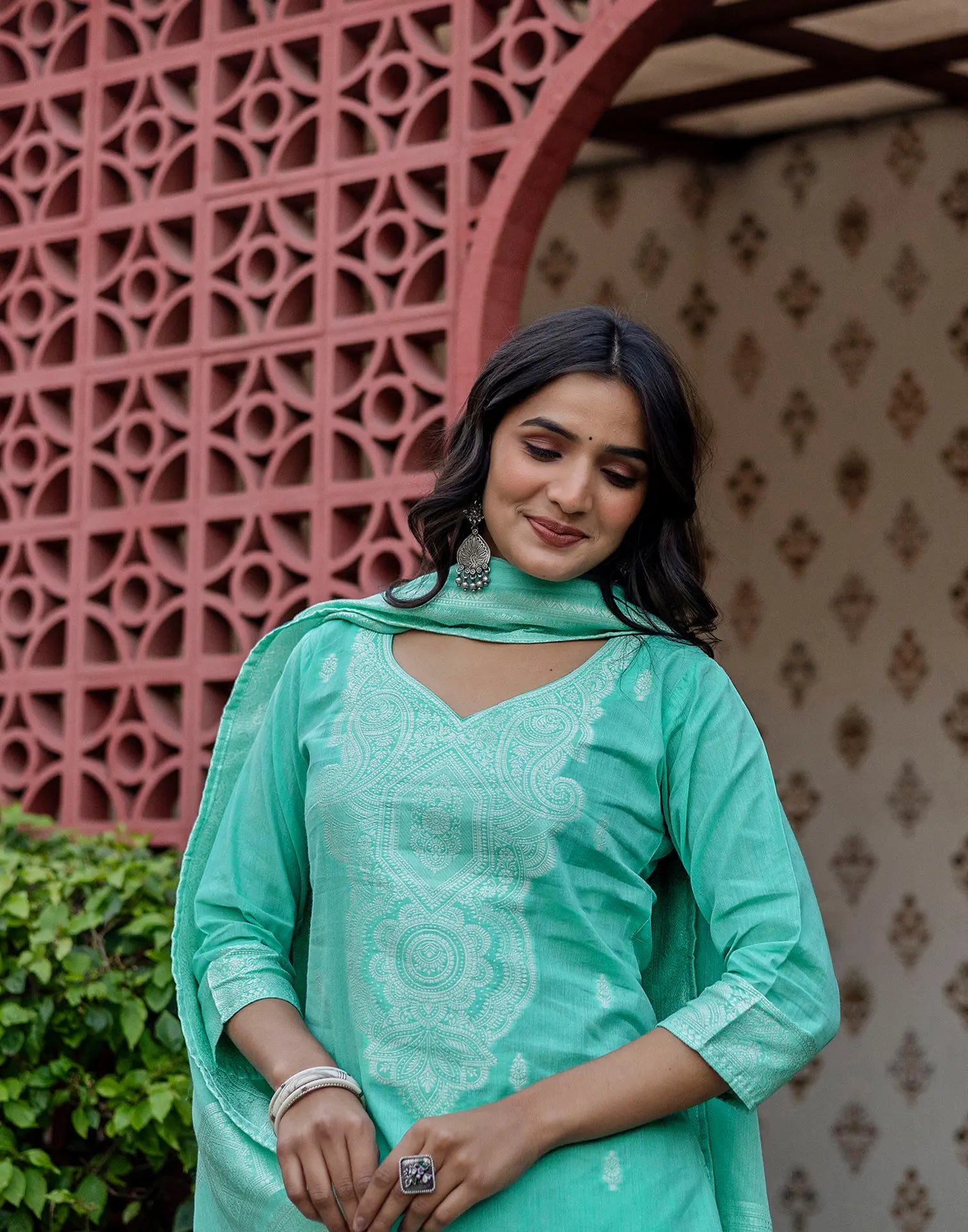 Skylee Cotton Woven Straight 3 Piece Kurta Set For Woman