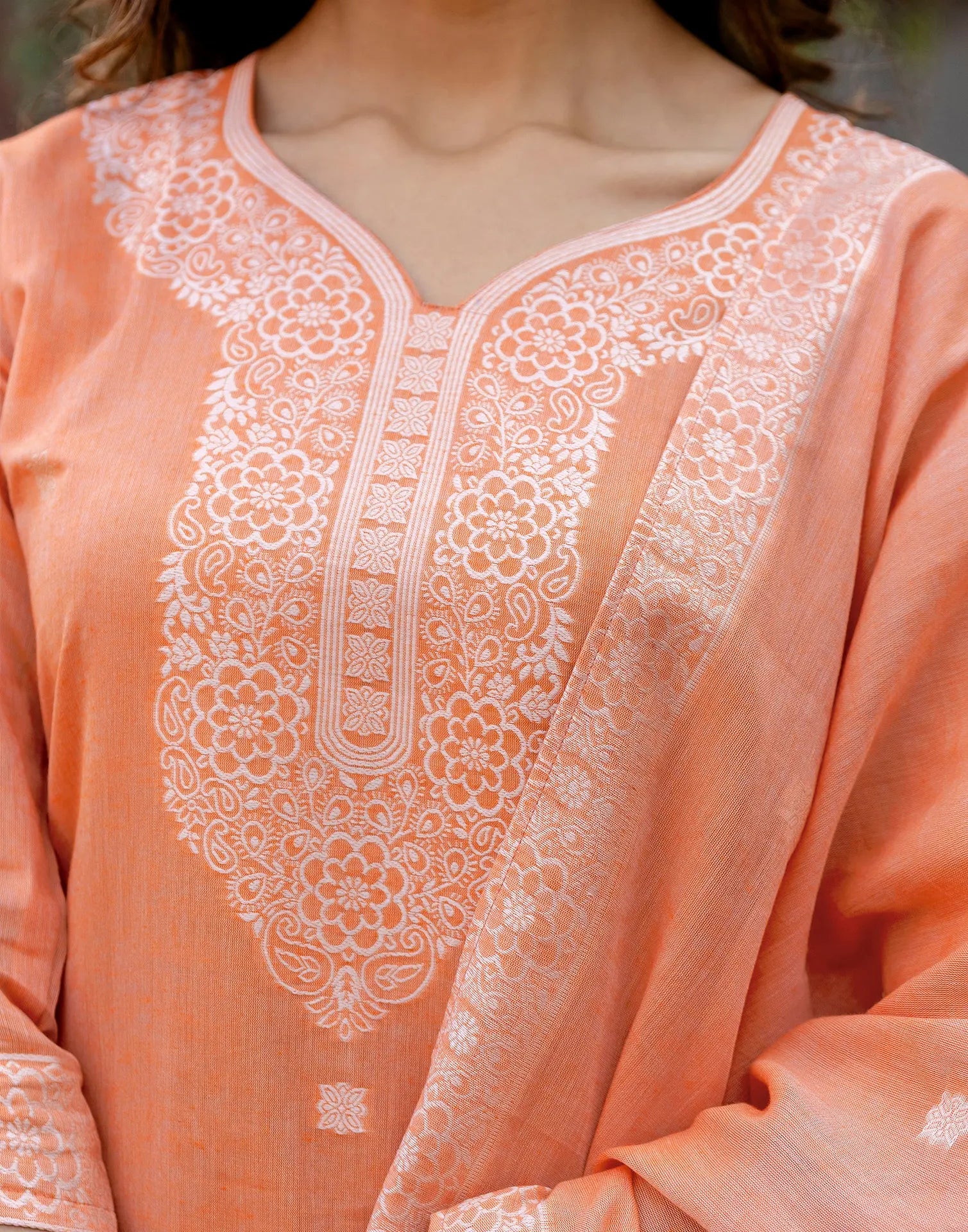 Skylee Cotton Woven Straight 3 Piece Kurta Set For Woman
