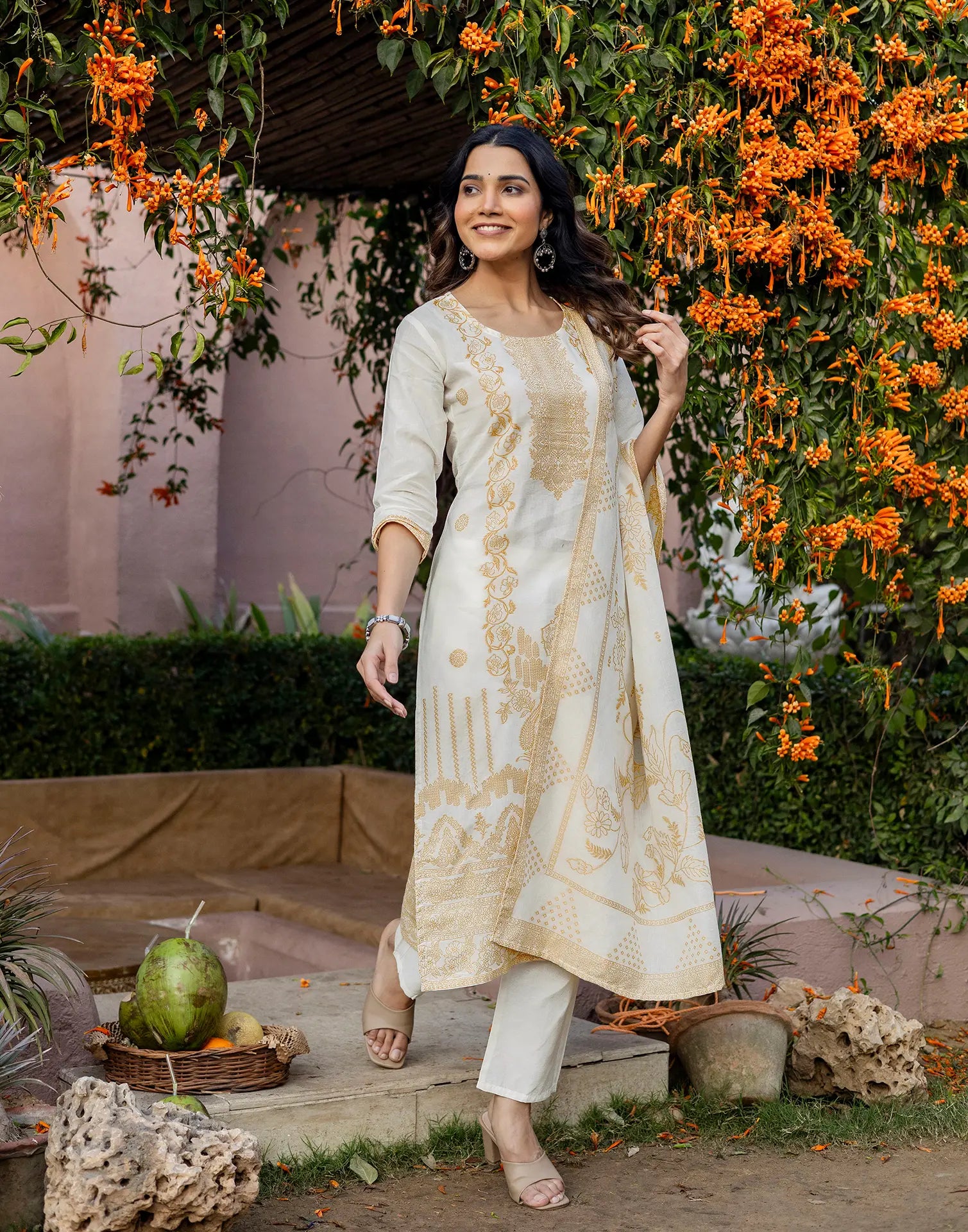 Skylee Cotton Woven Straight 3 Piece Kurta Set For Woman