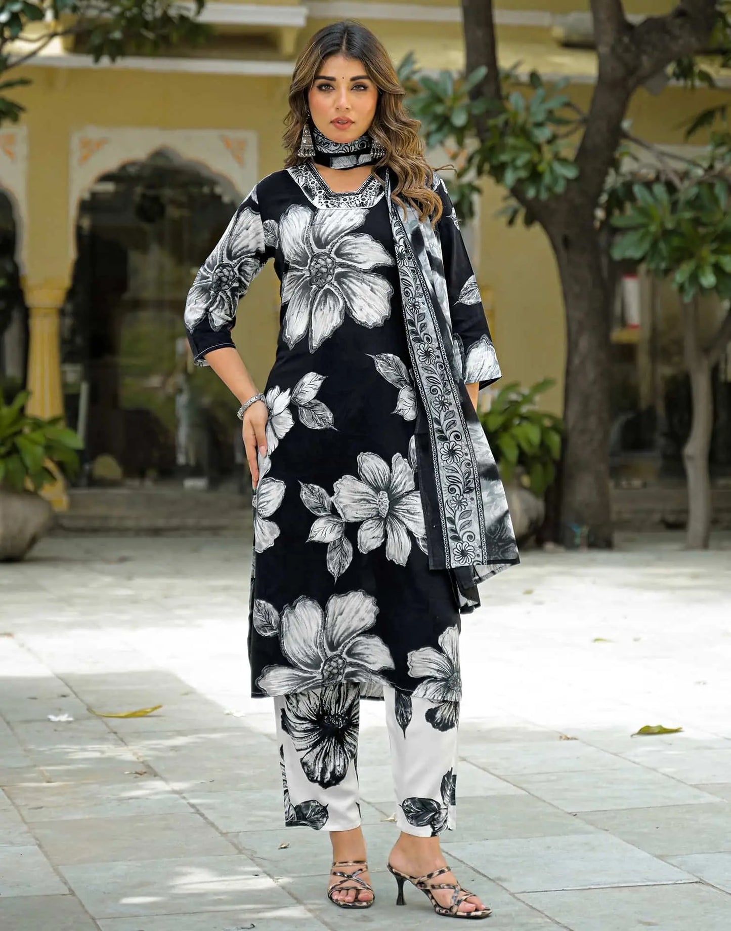 Rayon Straight Printed Square Neck Kurta with Pant & Dupatta